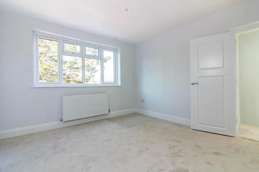 1 Empress Avenue, Aldersbrook, London, E12 5ET