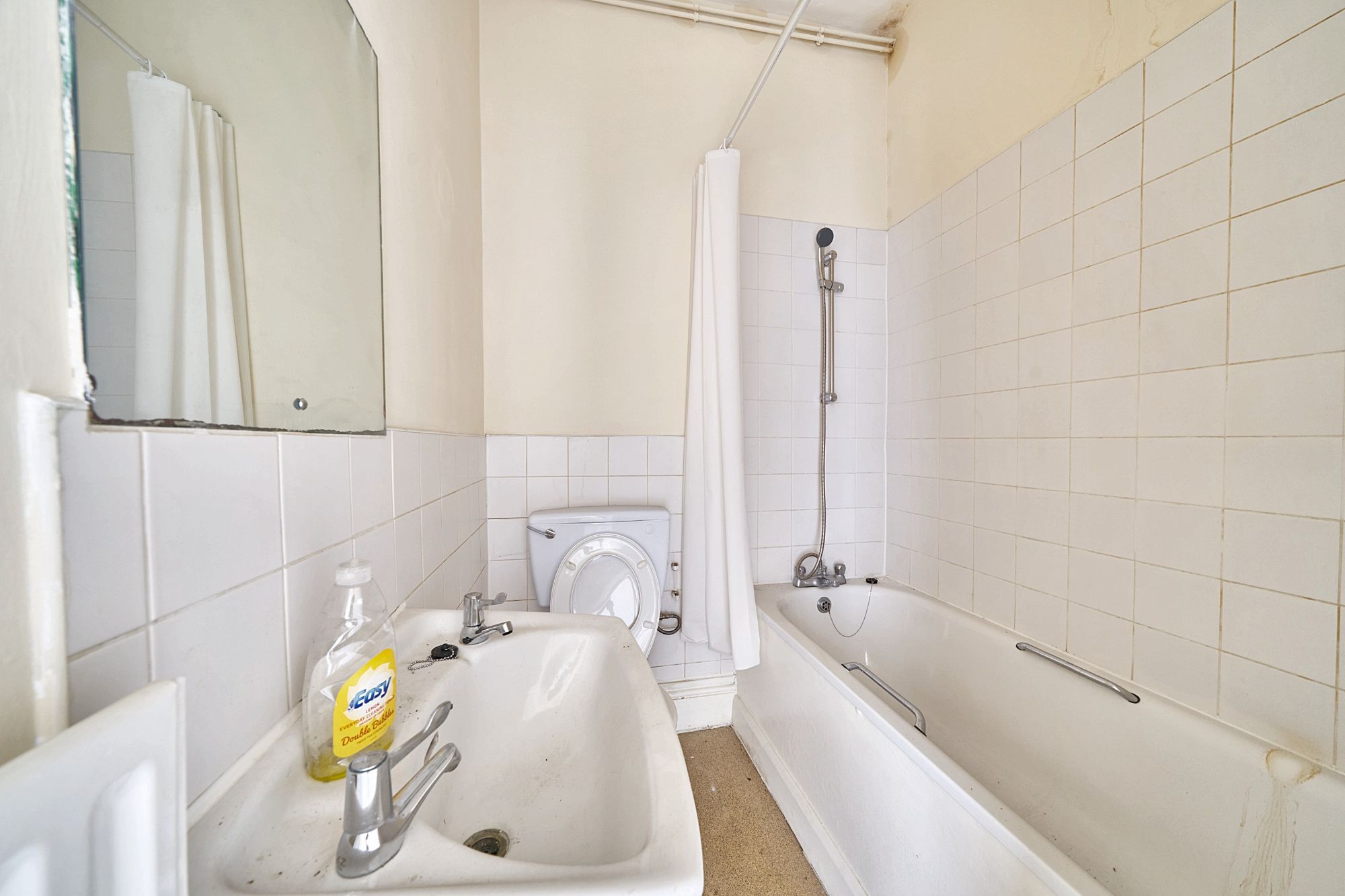 Flat A, 267 High Road, London, N15 4RR