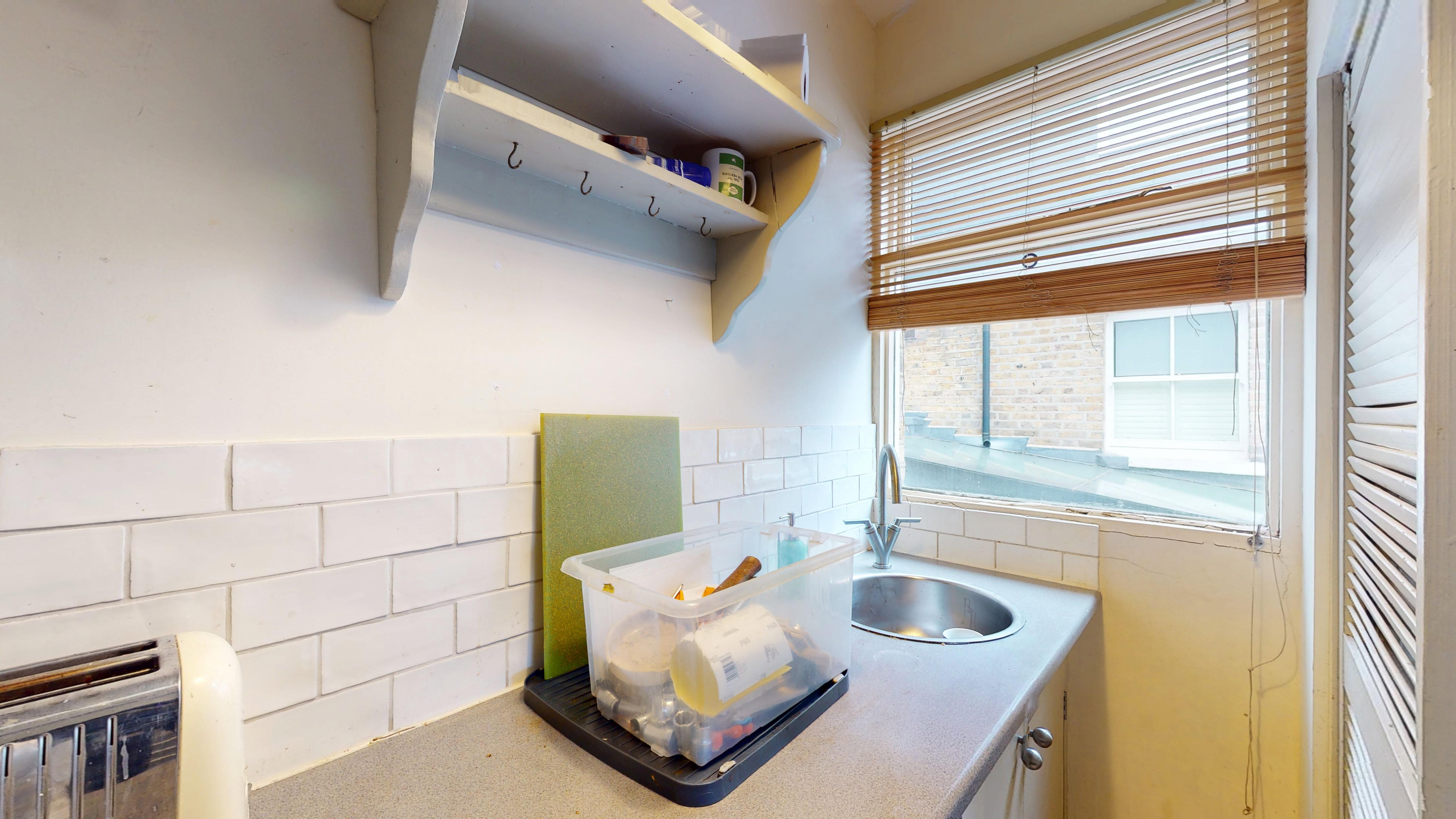 First Floor Flat rear, 24 Tournay Road, Fulham, London, SW6 7UF