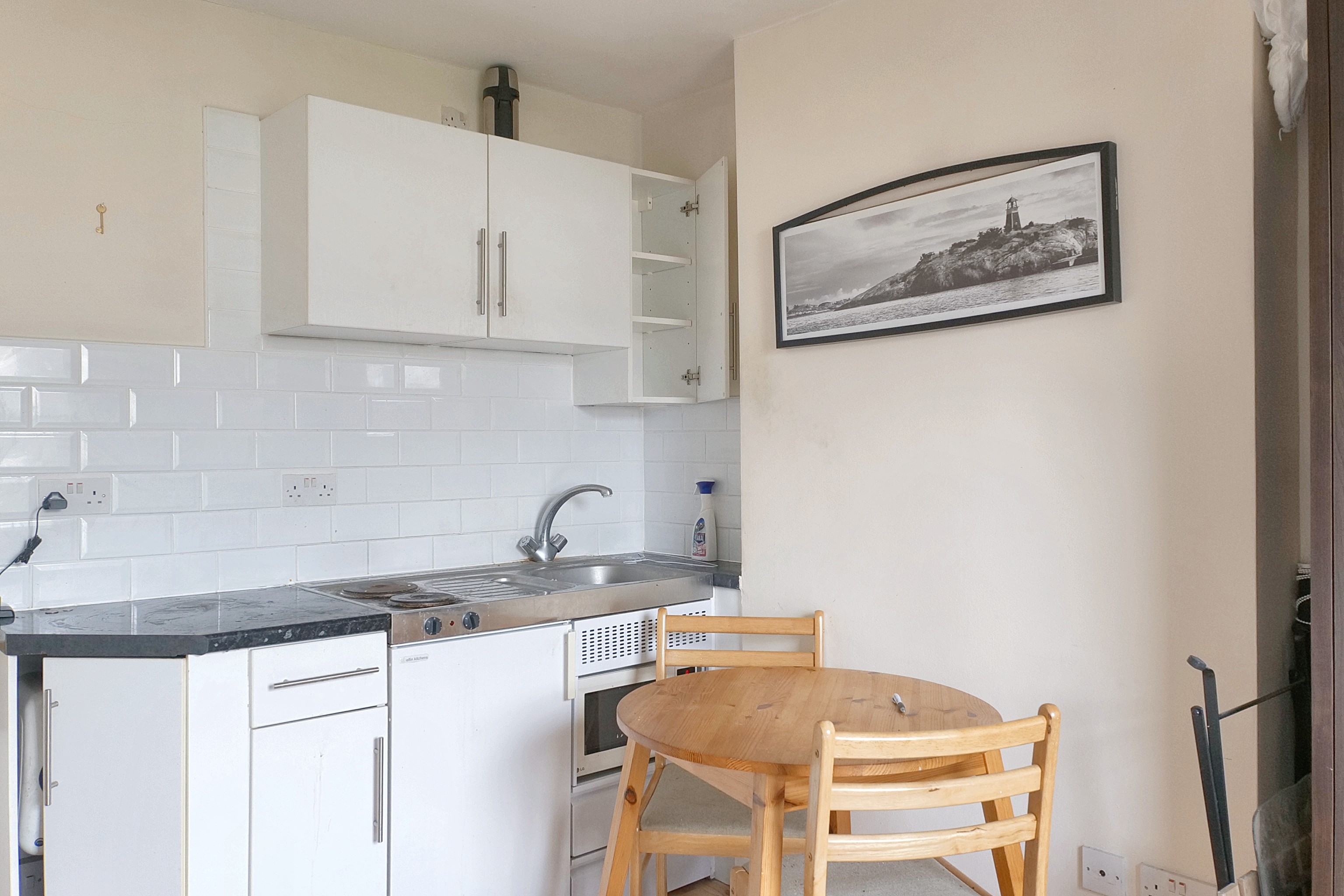 Flat 3, 2 Buxton Road, Willesden, London NW2 5BJ