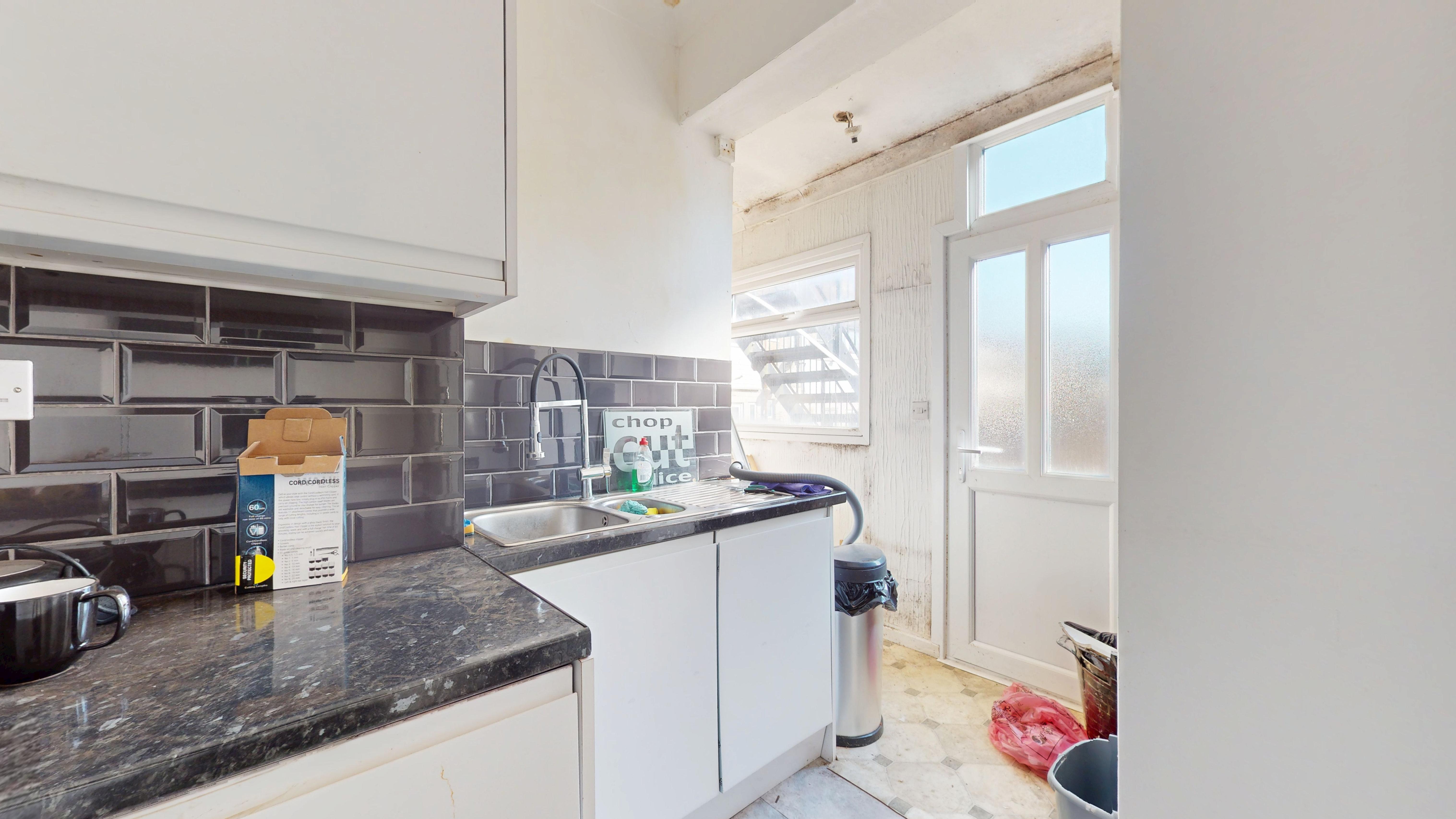 194 Hainault Avenue, Westcliff-on-Sea, SS0 9EX