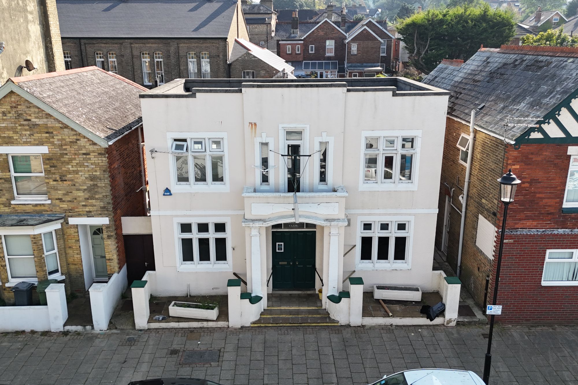 East Cowes Conservative Club, 11 Clarence Road, East Cowes, PO32 6EP