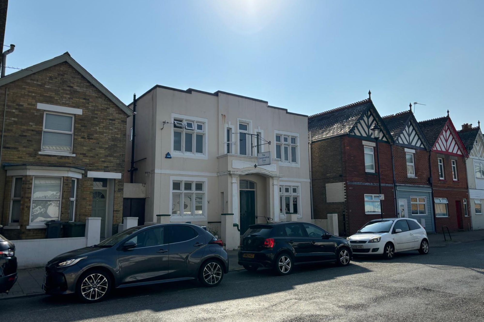 East Cowes Conservative Club, 11 Clarence Road, East Cowes, PO32 6EP