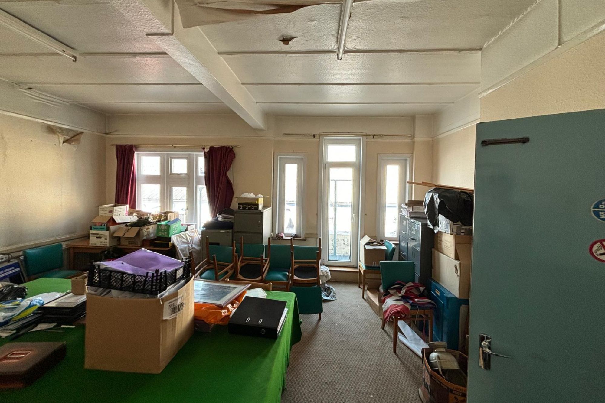 East Cowes Conservative Club, 11 Clarence Road, East Cowes, PO32 6EP
