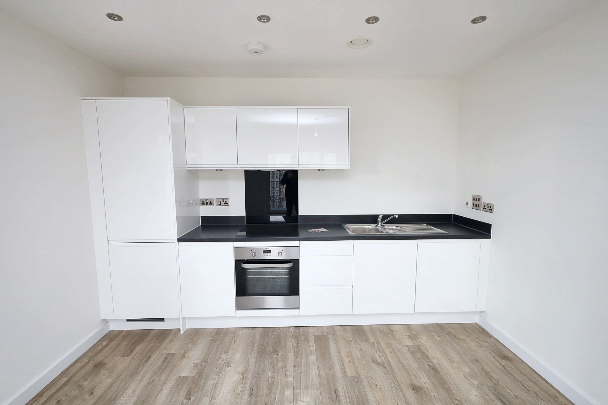 Flat 13, Denman House, 1 New Road, Feltham TW14 9AJ