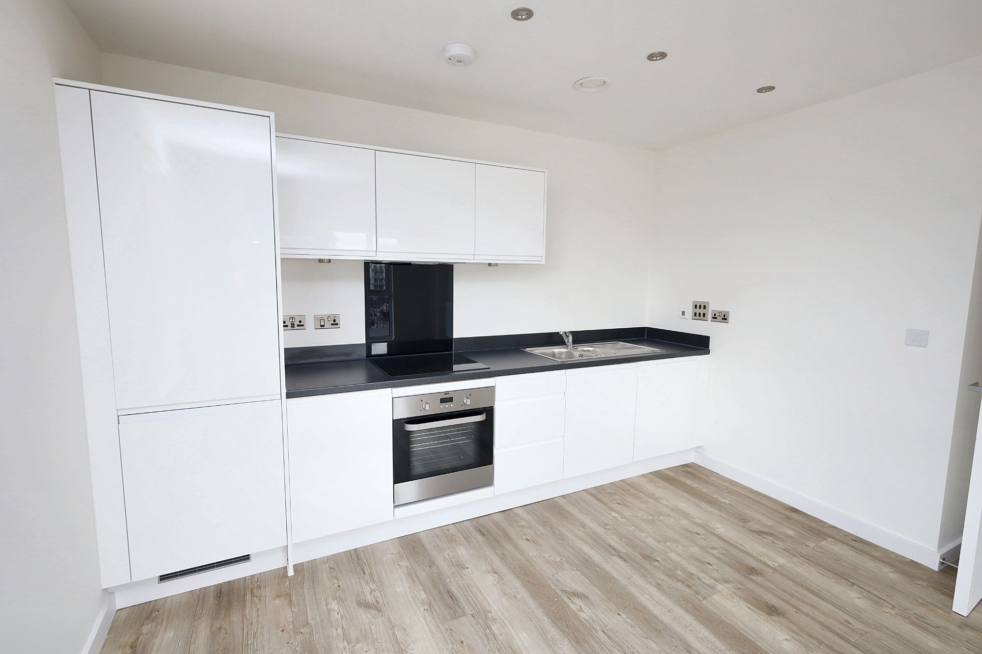 Flat 15, Denman House, 1 New Road, Feltham TW14 9AJ