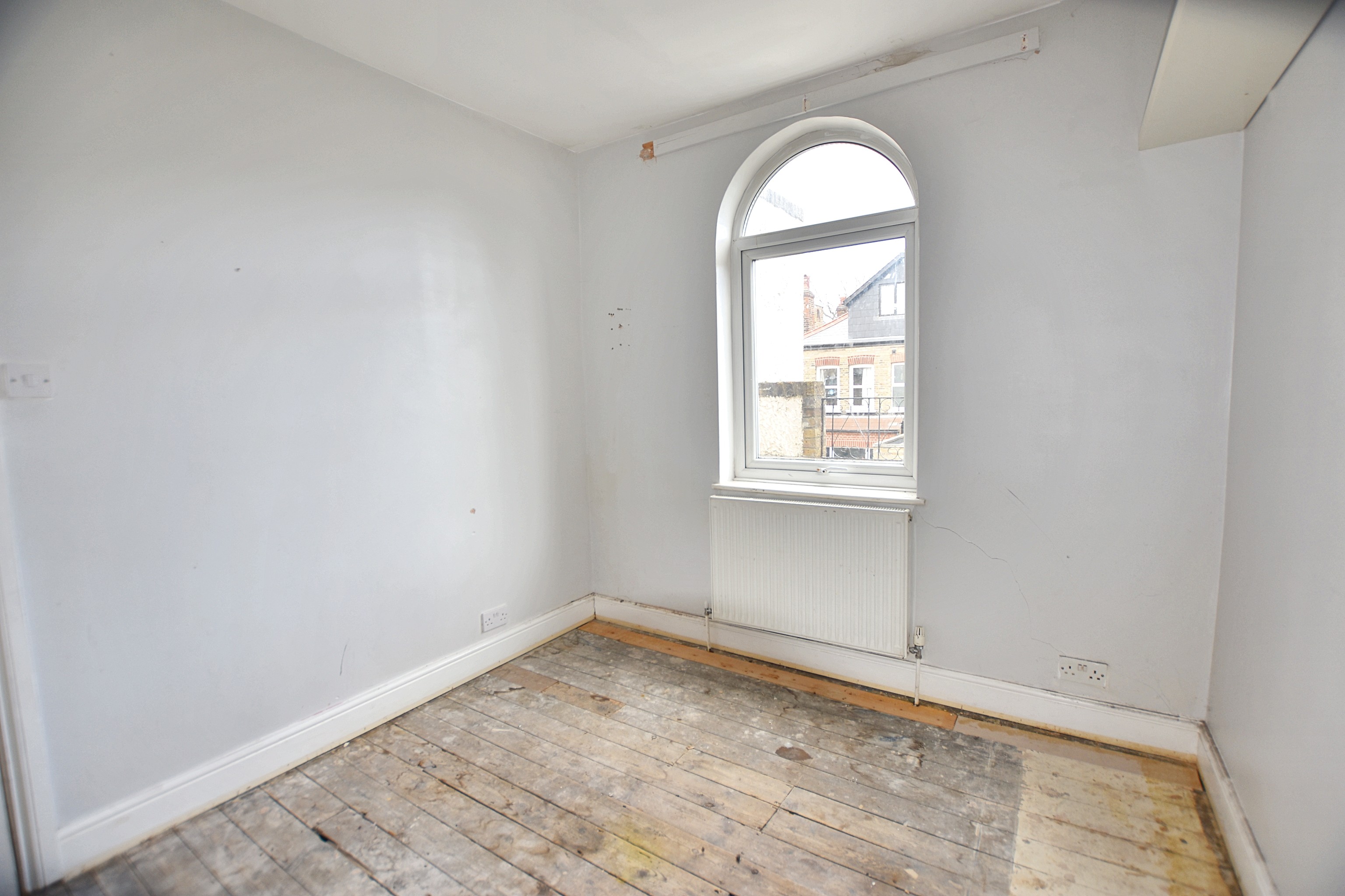 32 Robson Road, West Norwood, London, SE27 9LA