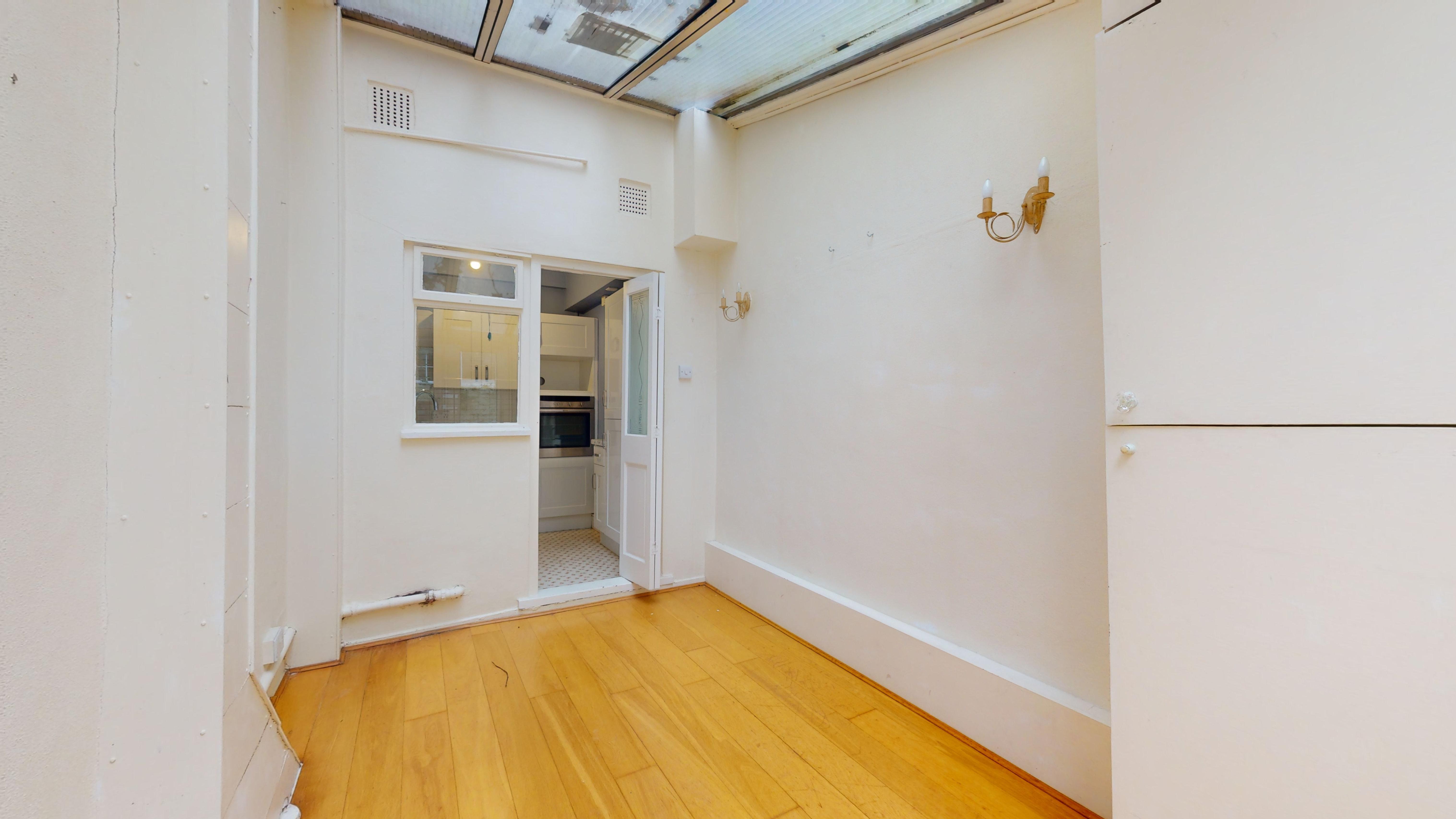 Flat A, 151 Cambridge Street, Pimlico, London, SW1V 4QB