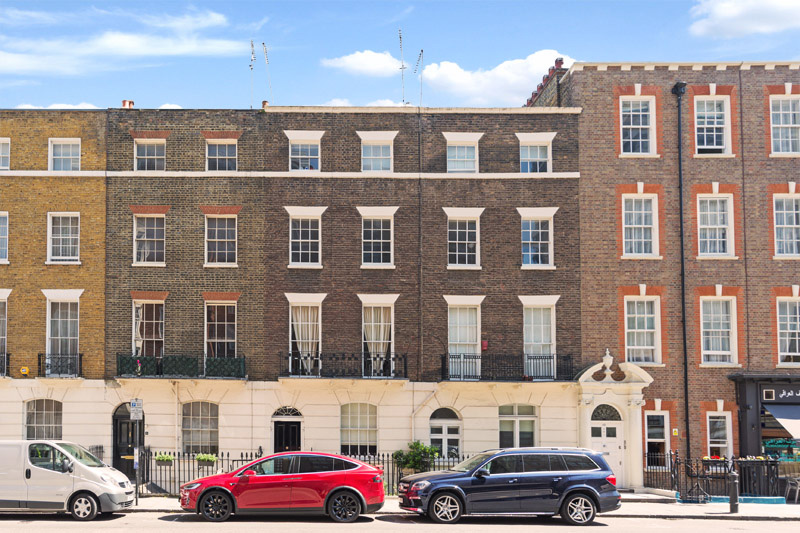 Top Floor Flat, 49-50 Kendal Street London W2 2BP