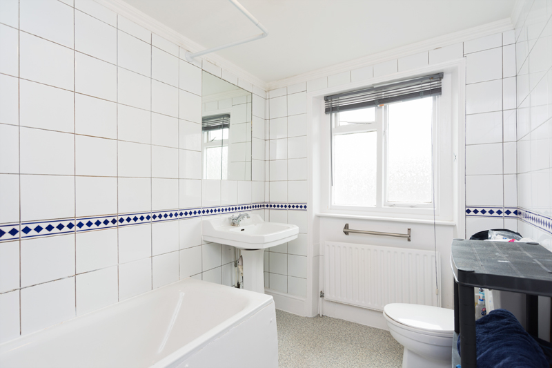 Top Floor Flat, 49-50 Kendal Street London W2 2BP