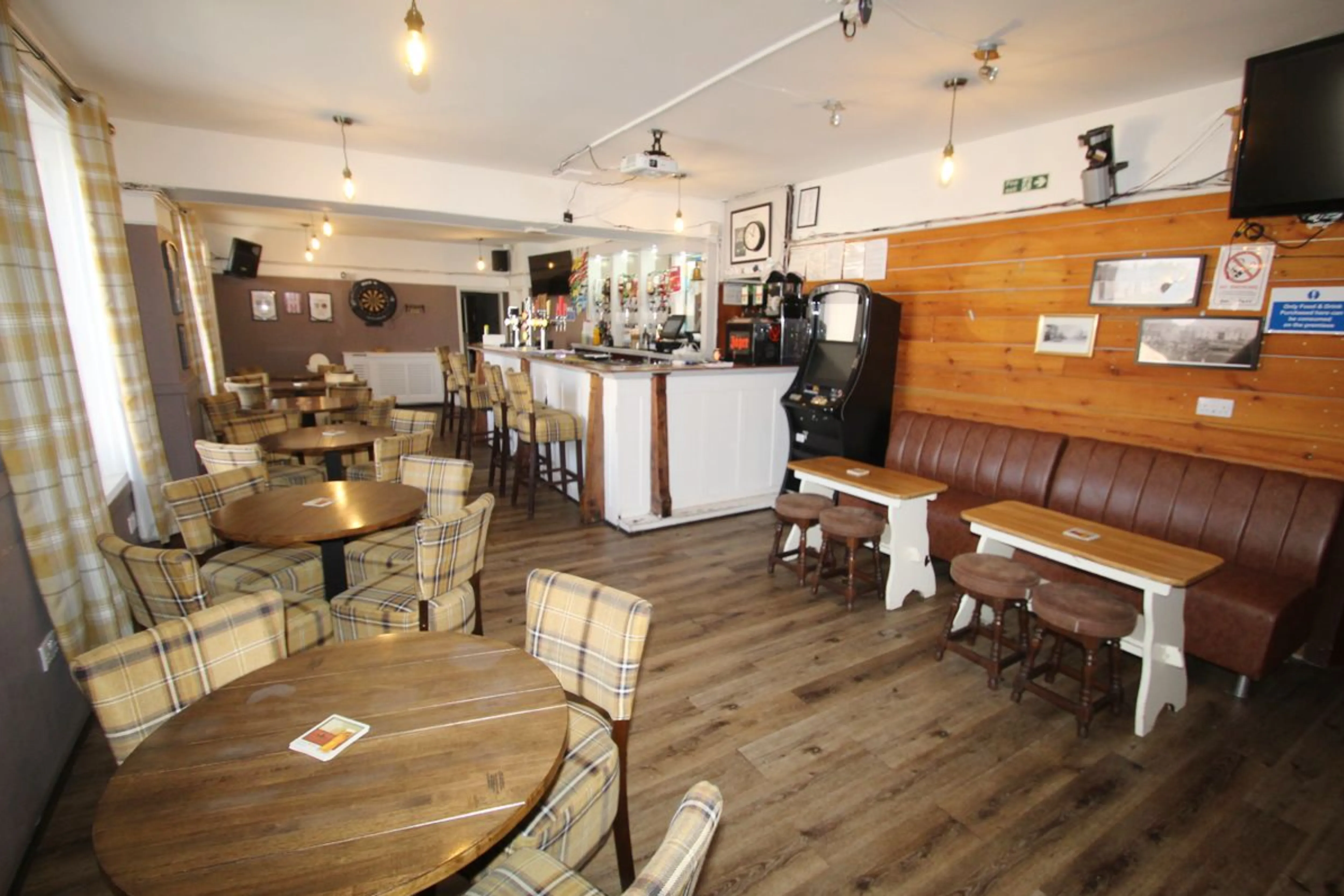 Queensberry Arms Hotel, 71-72 Main Street , Kirkconnel, DG4 6NB