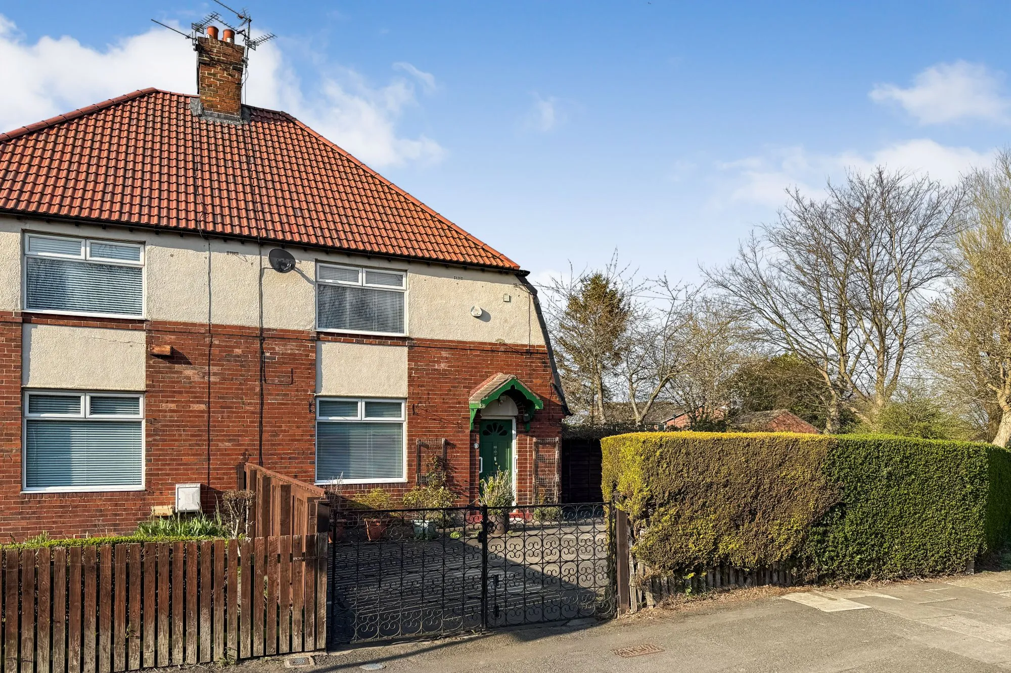 1 West Crescent, Gateshead, Tyne and Wear, NE10 8AY