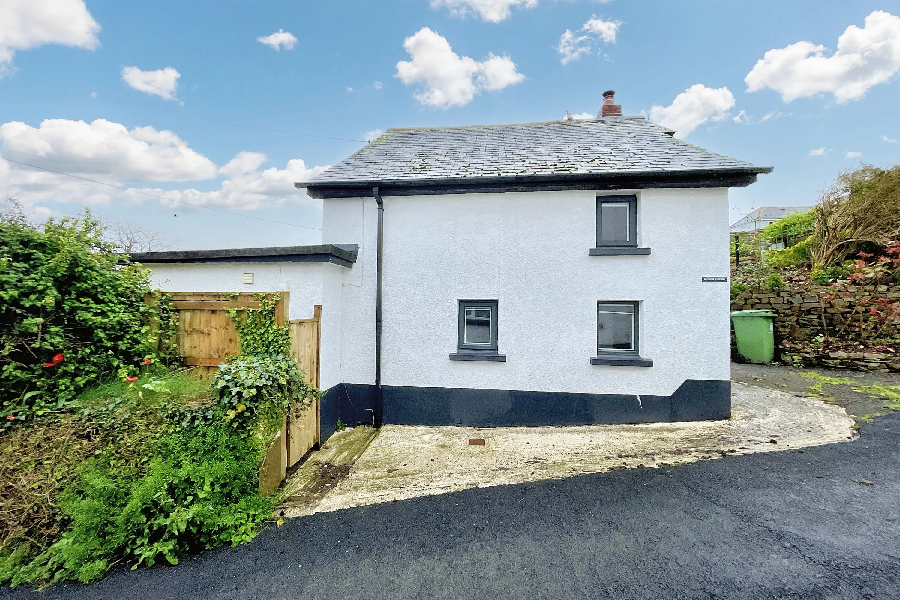 Round house, Exeter Road, Winkleigh, Devon, EX19 8JJ