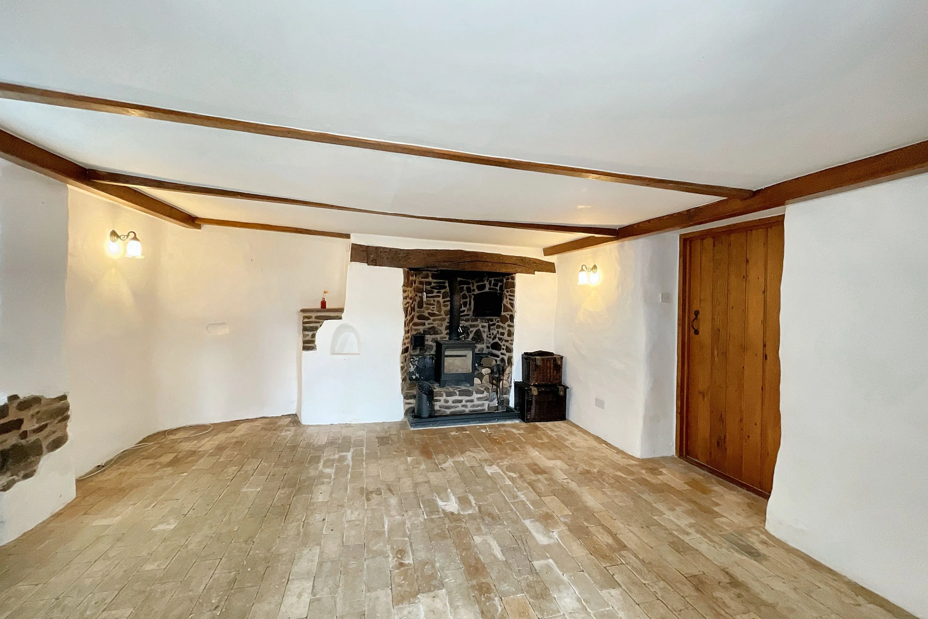 Round house, Exeter Road, Winkleigh, Devon, EX19 8JJ