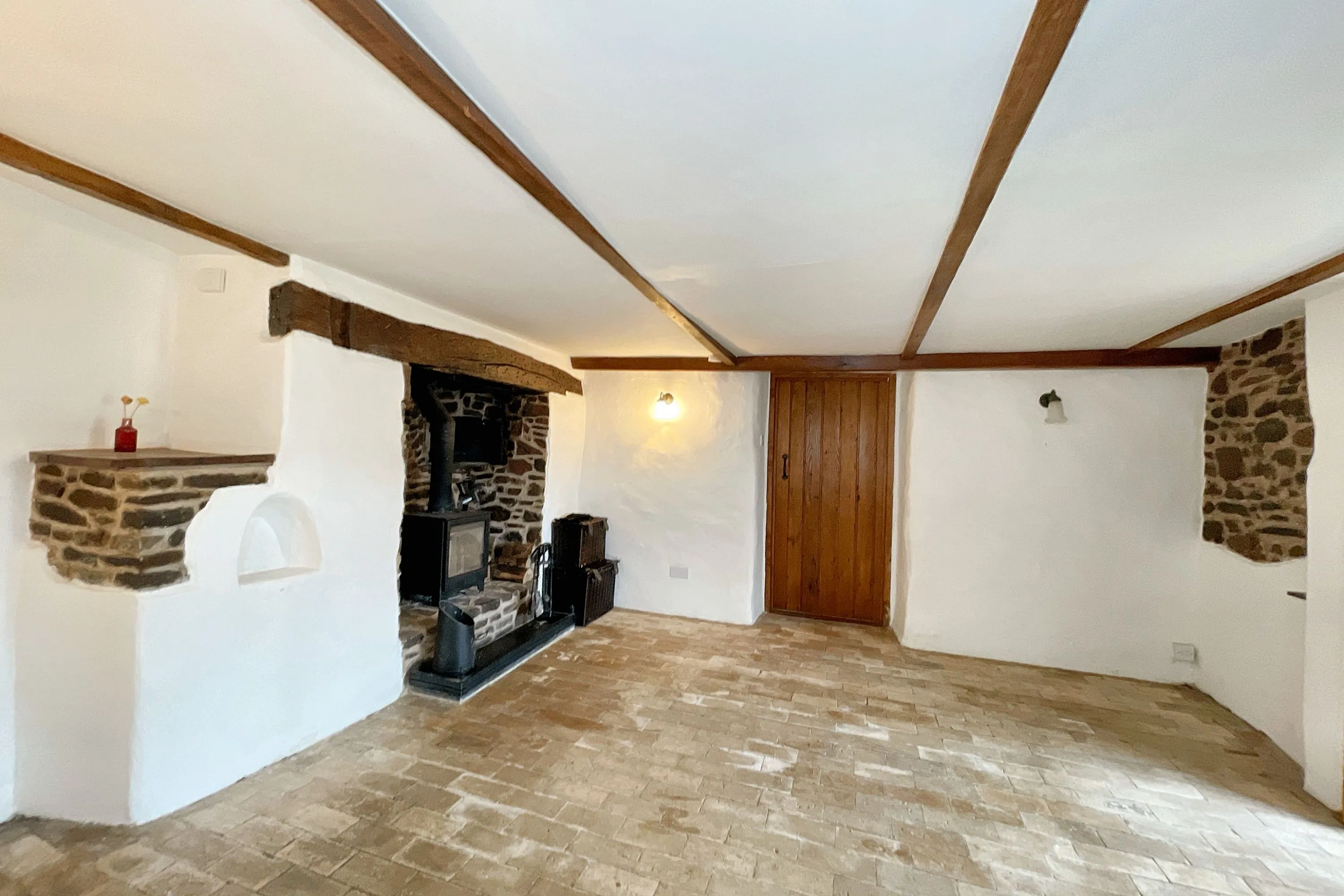 Round house, Exeter Road, Winkleigh, Devon, EX19 8JJ