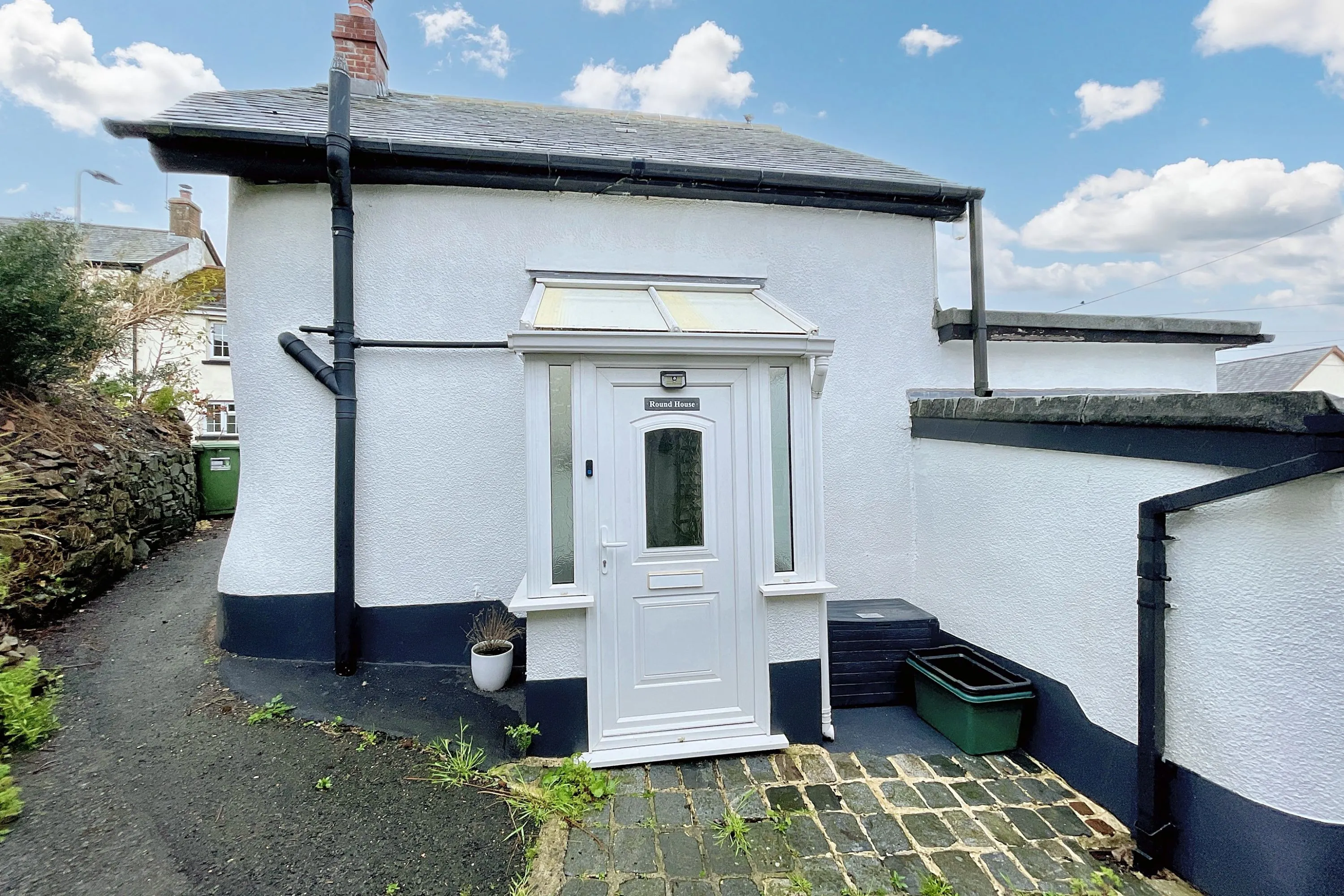 Round house, Exeter Road, Winkleigh, Devon, EX19 8JJ