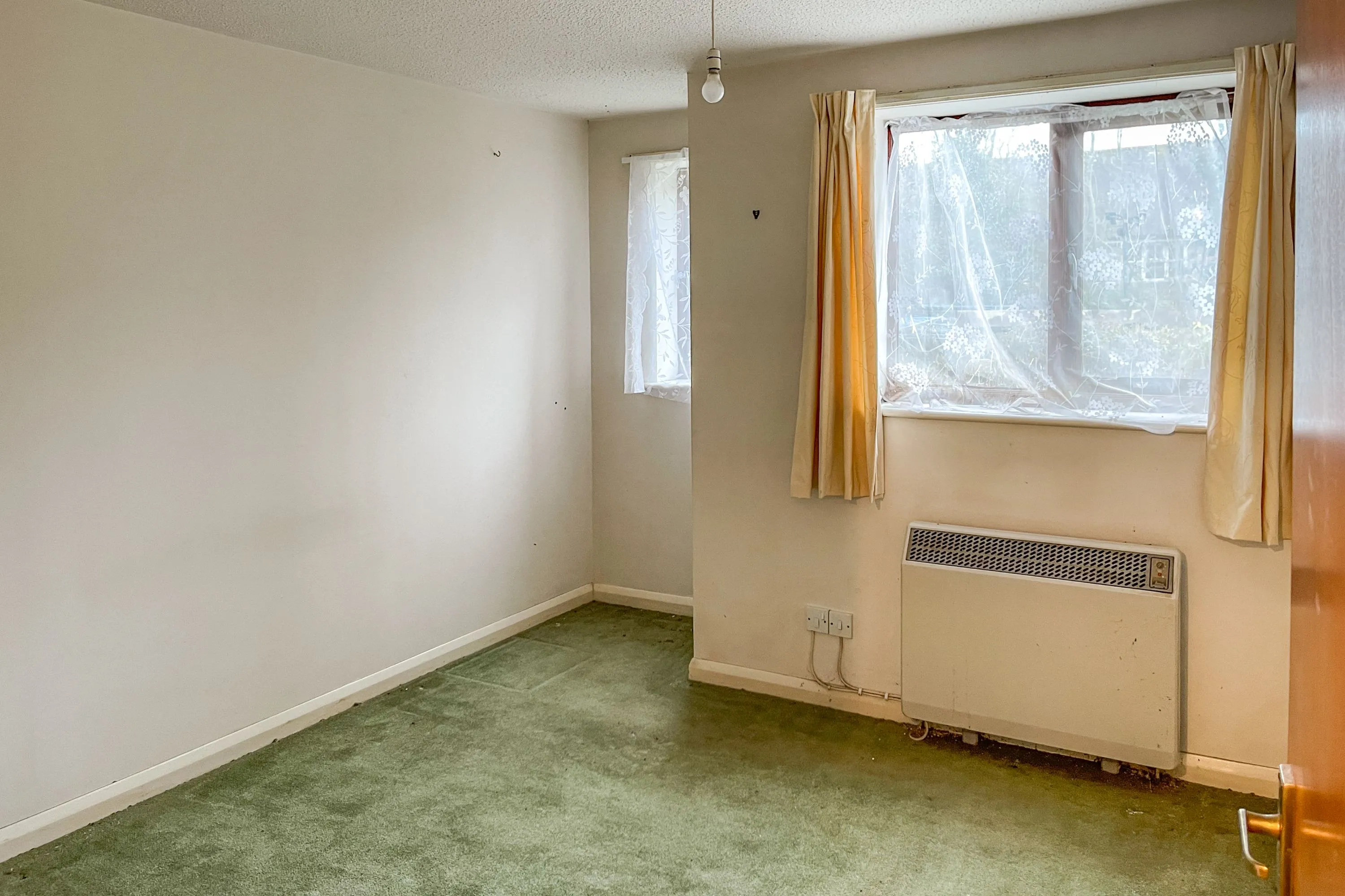 Flat 1 Saxon Court, 1 Roman Way, Billingshurst, RH14 9QU
