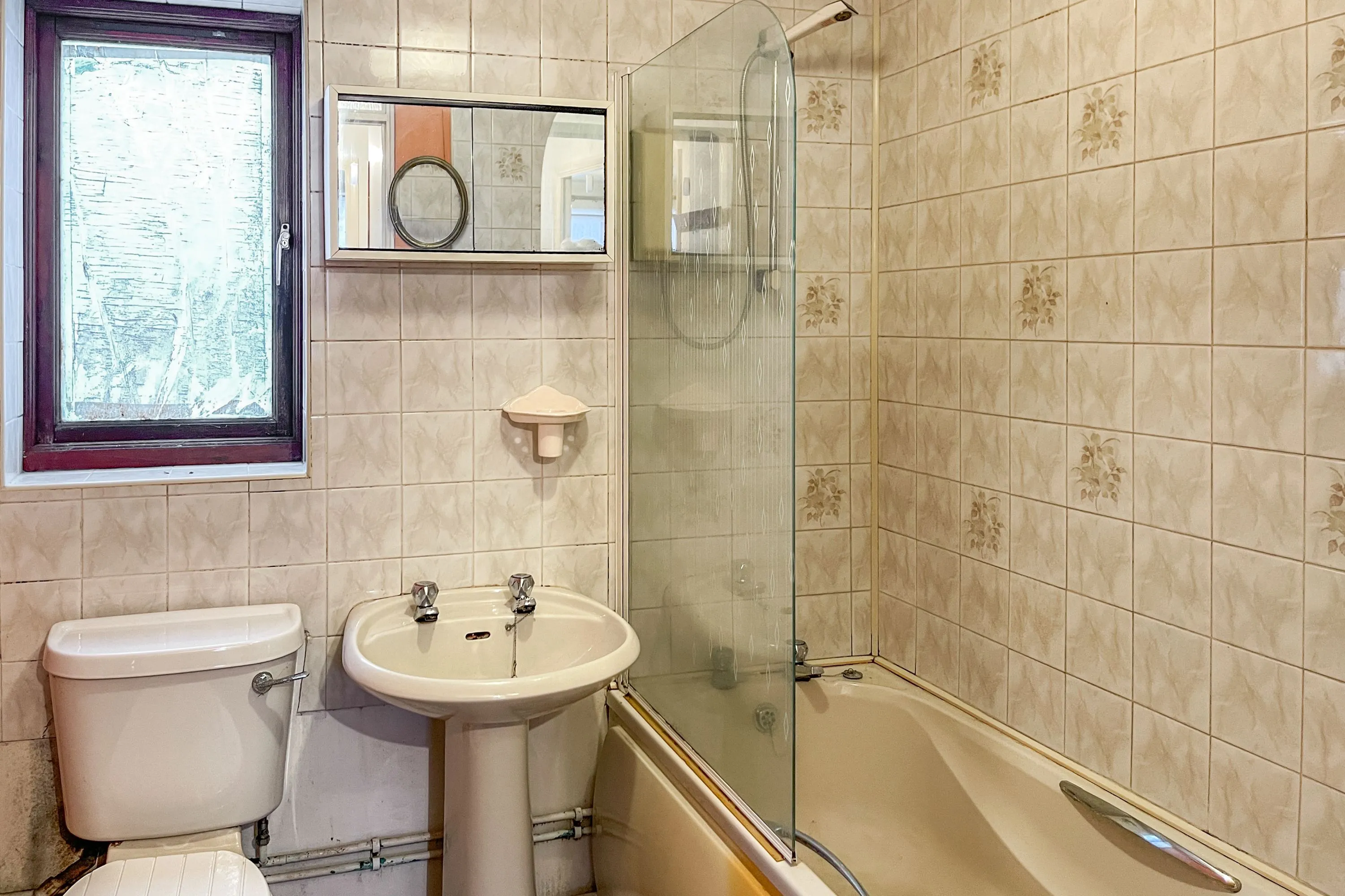 Flat 1 Saxon Court, 1 Roman Way, Billingshurst, RH14 9QU