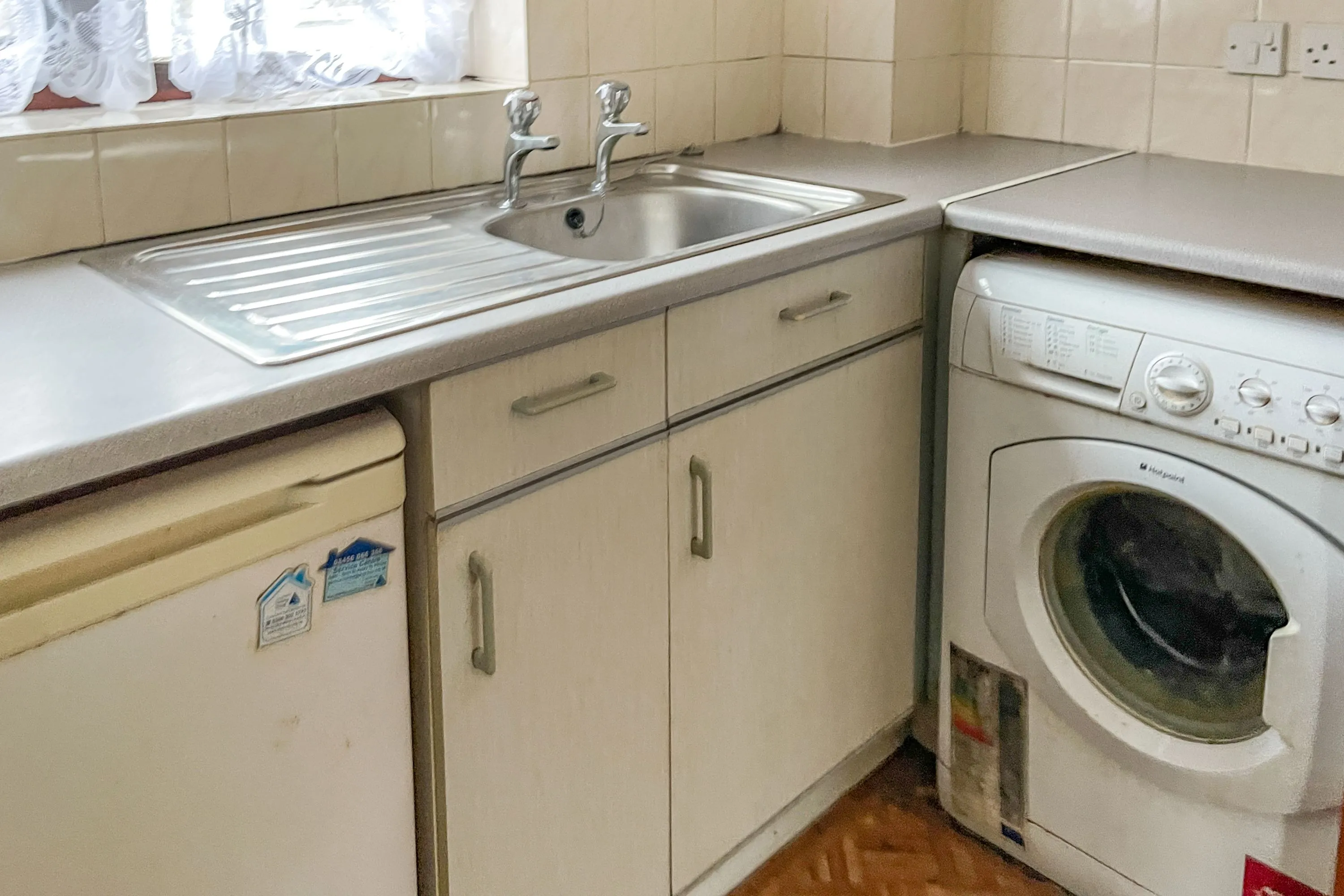 Flat 1 Saxon Court, 1 Roman Way, Billingshurst, RH14 9QU