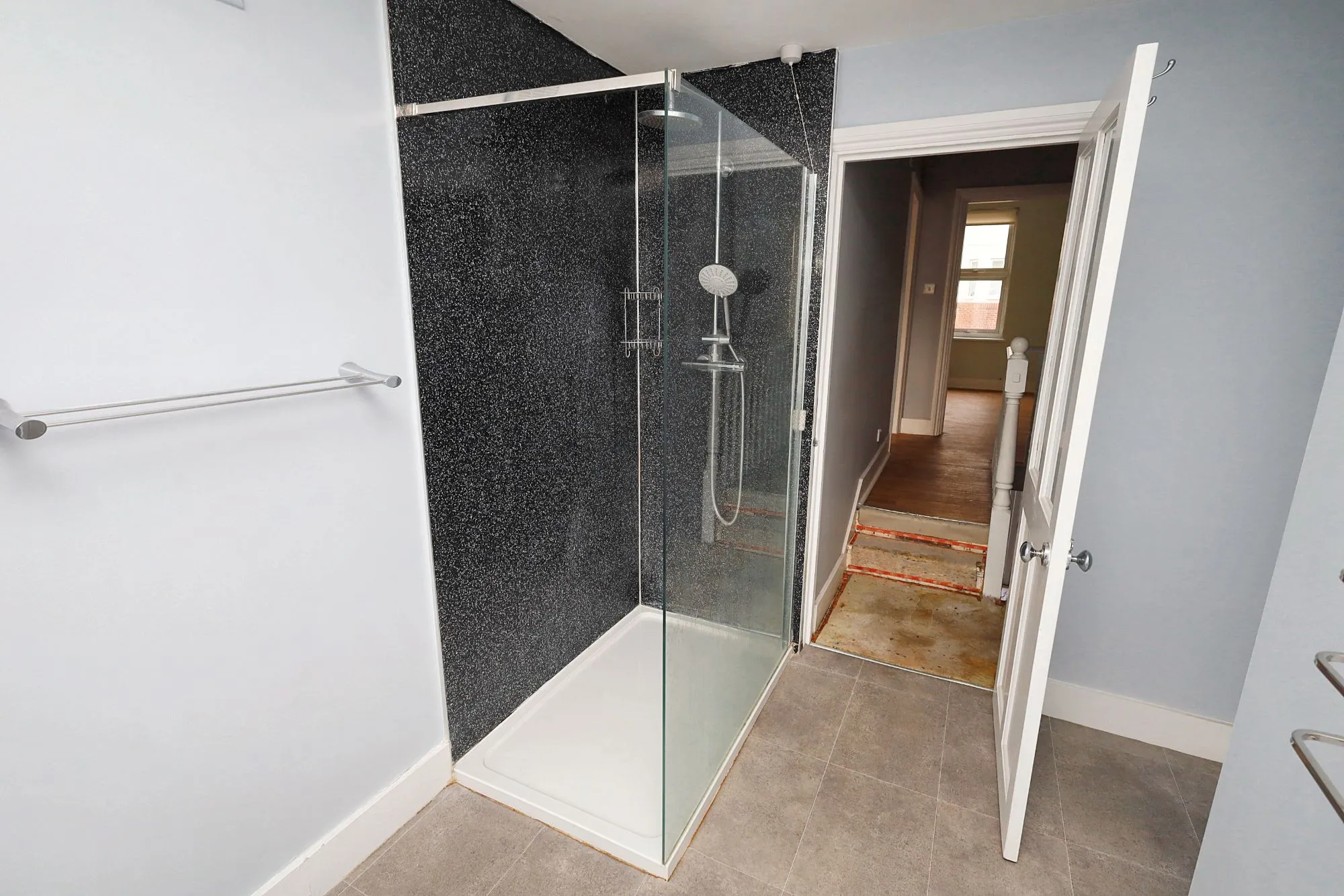 124 Netley Road, Newbury Park, Essex IG2 7NW