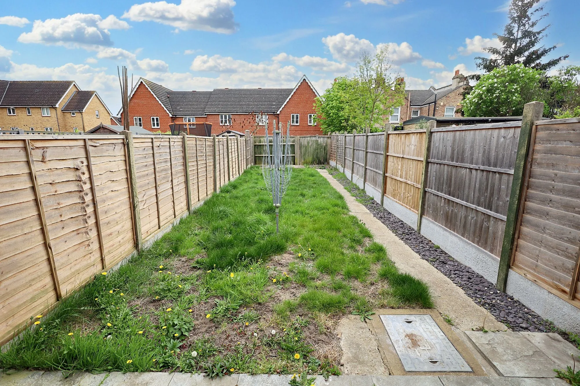 124 Netley Road, Newbury Park, Essex IG2 7NW