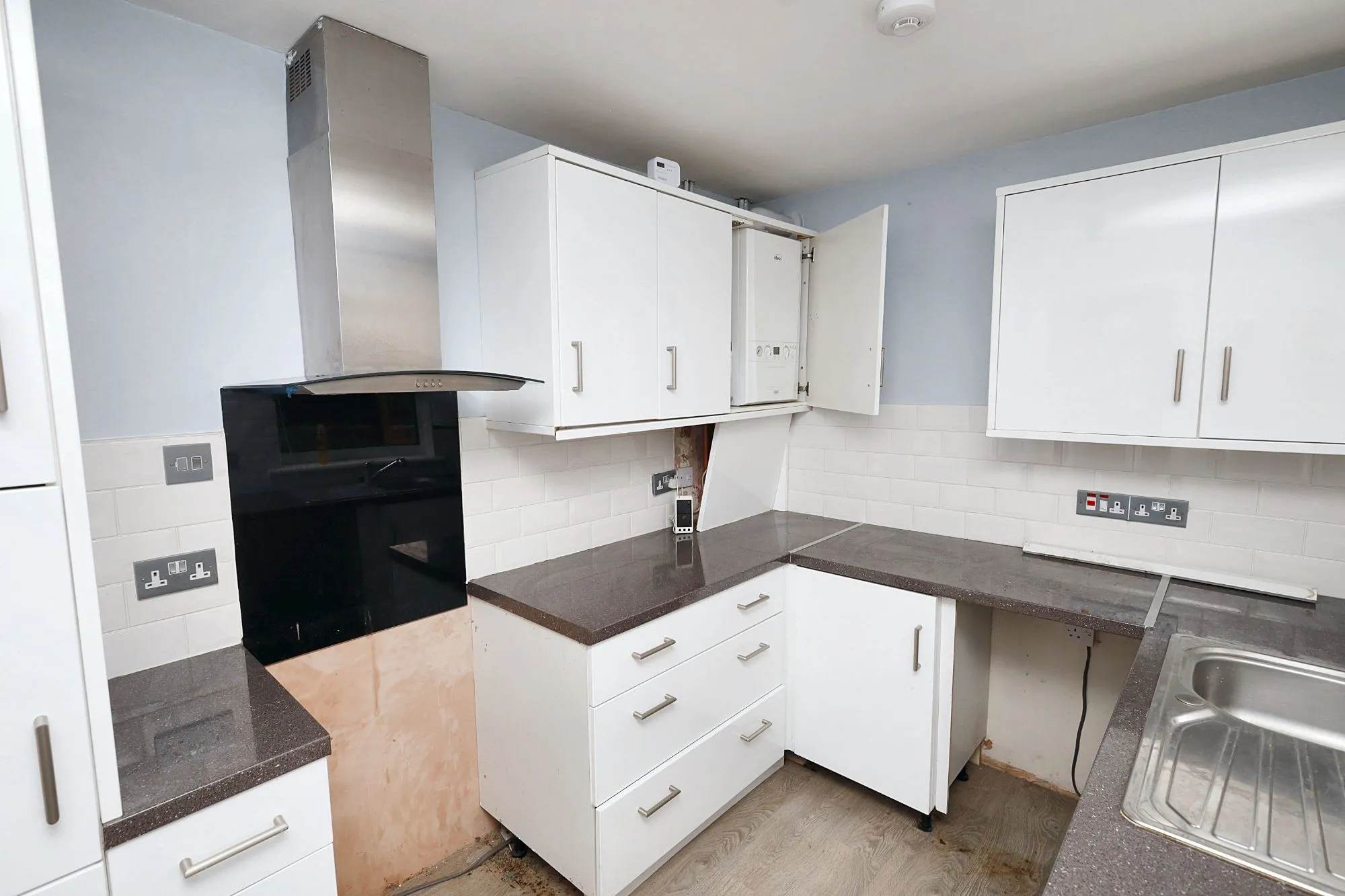124 Netley Road, Newbury Park, Essex IG2 7NW