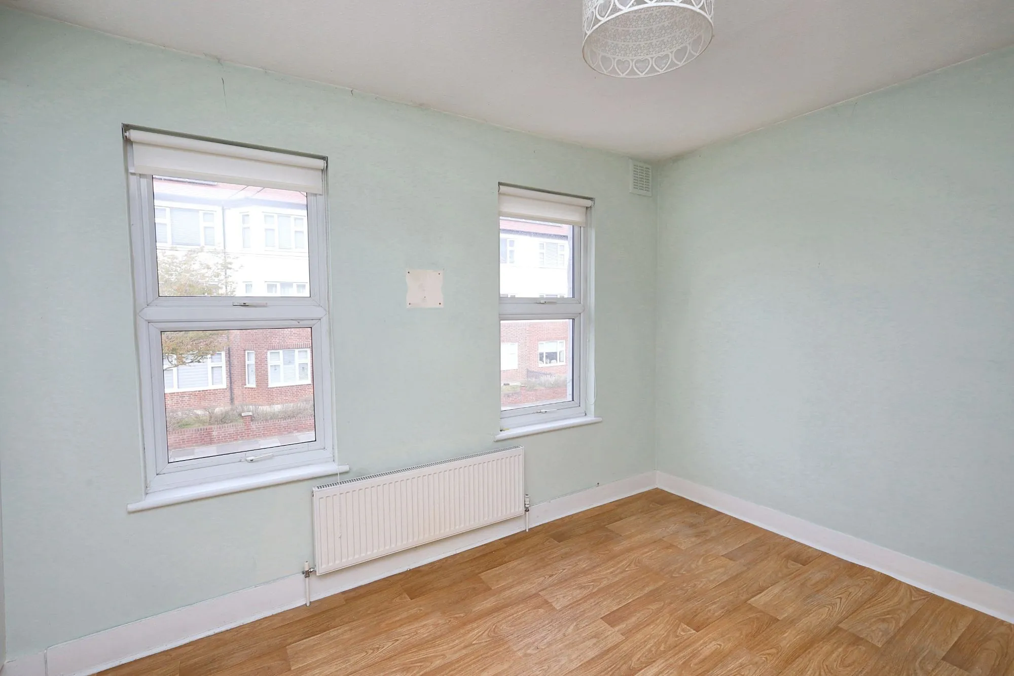 124 Netley Road, Newbury Park, Essex IG2 7NW