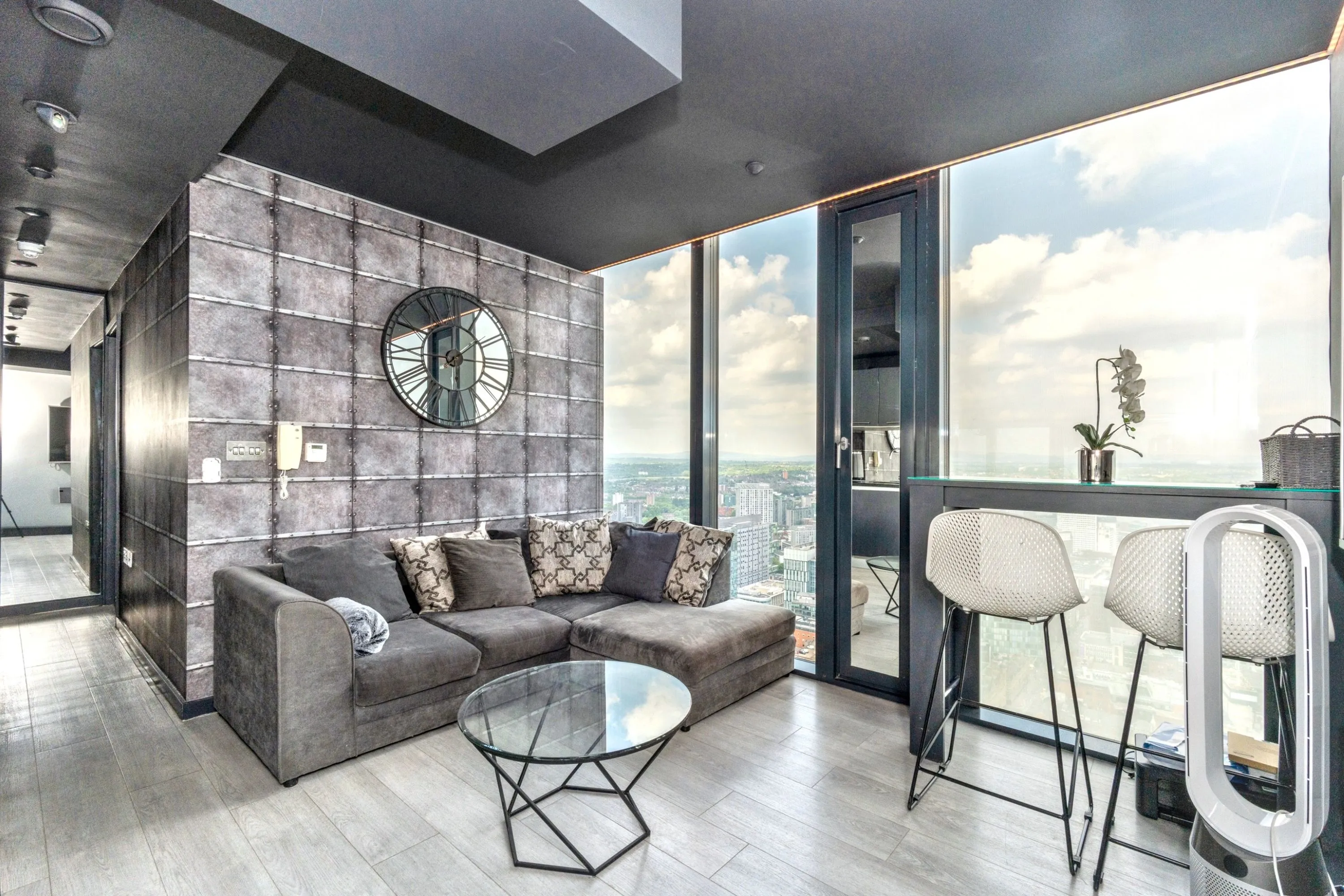 Flat 4401 Beetham Tower, 301 Deansgate, Manchester M3 4LQ