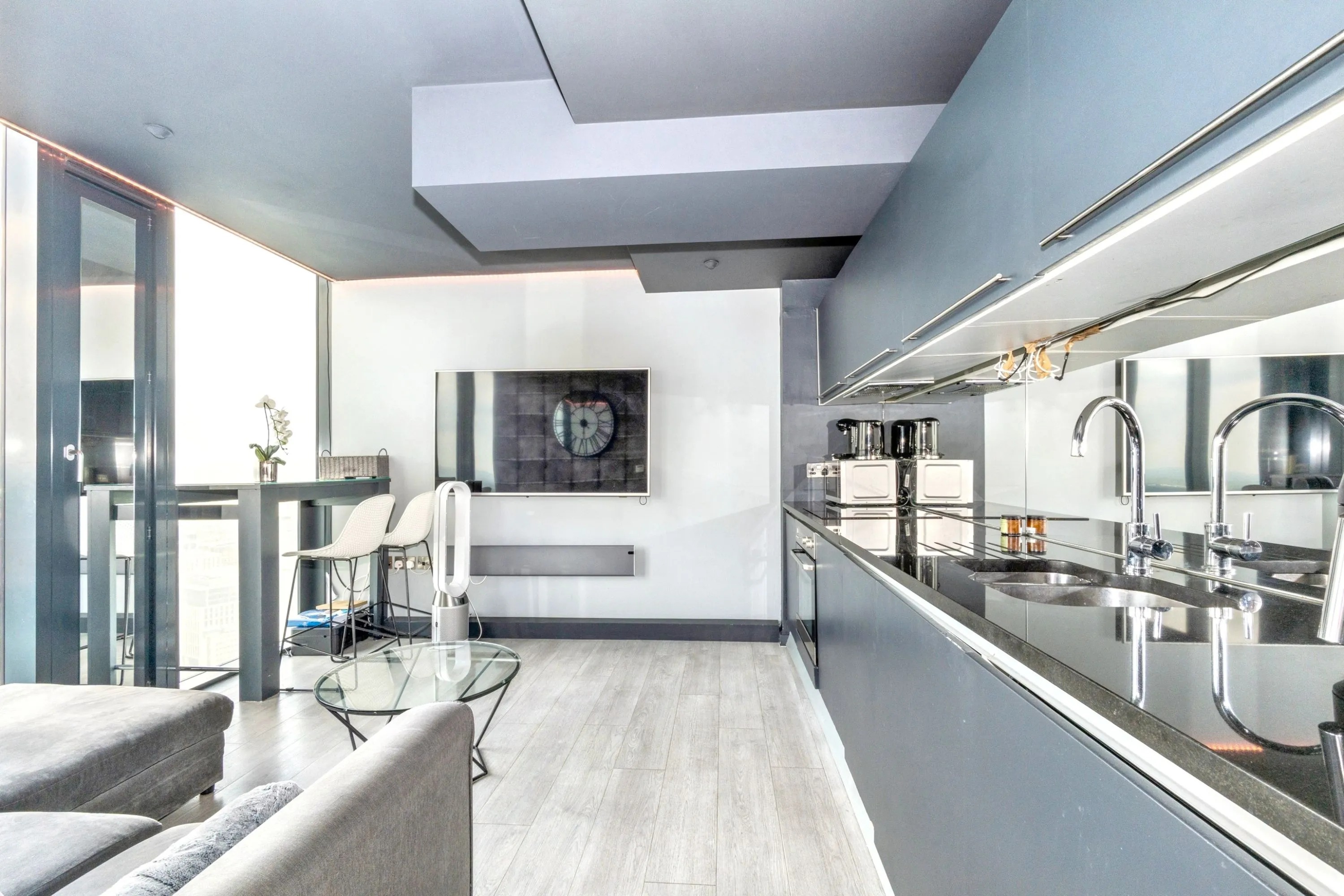 Flat 4401 Beetham Tower, 301 Deansgate, Manchester M3 4LQ