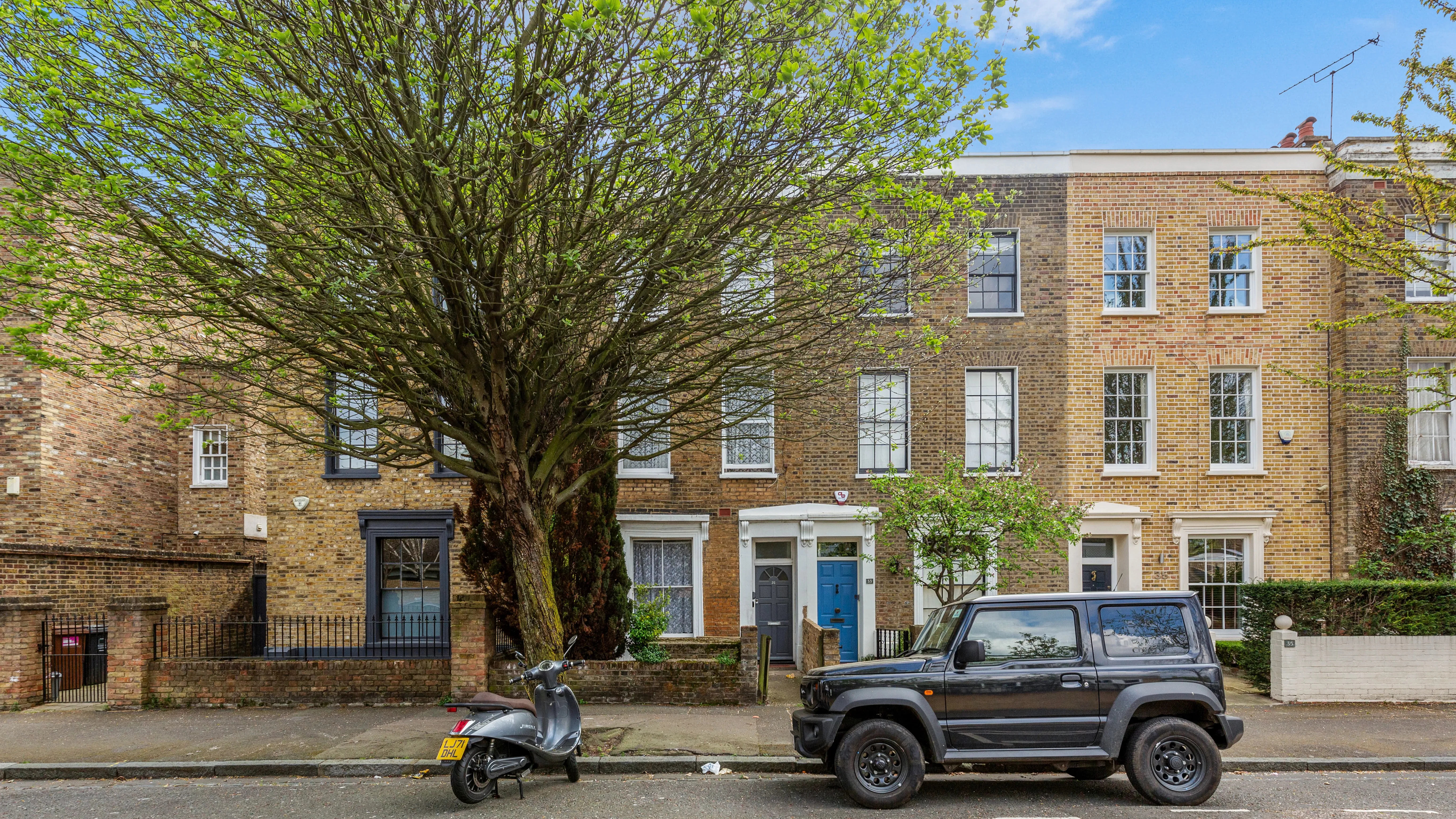 Flat A, 31 Buckingham Road, Islington, London, N1 4HY