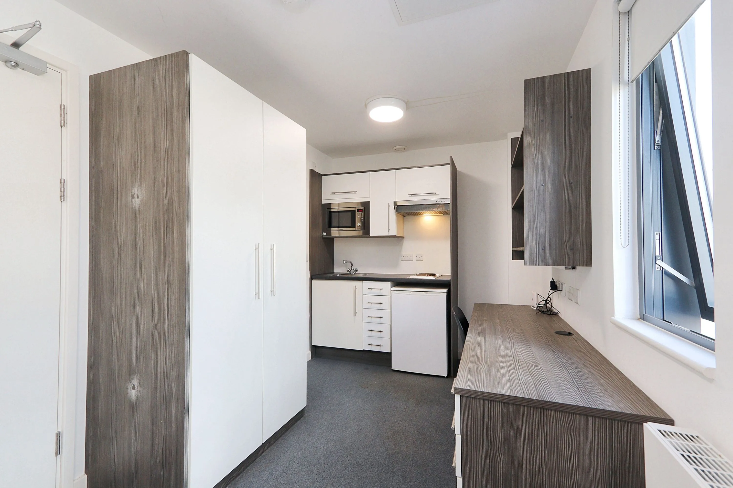 Flat 504 Pearl Works, 2 Howard Lane, Sheffield S1 2FT