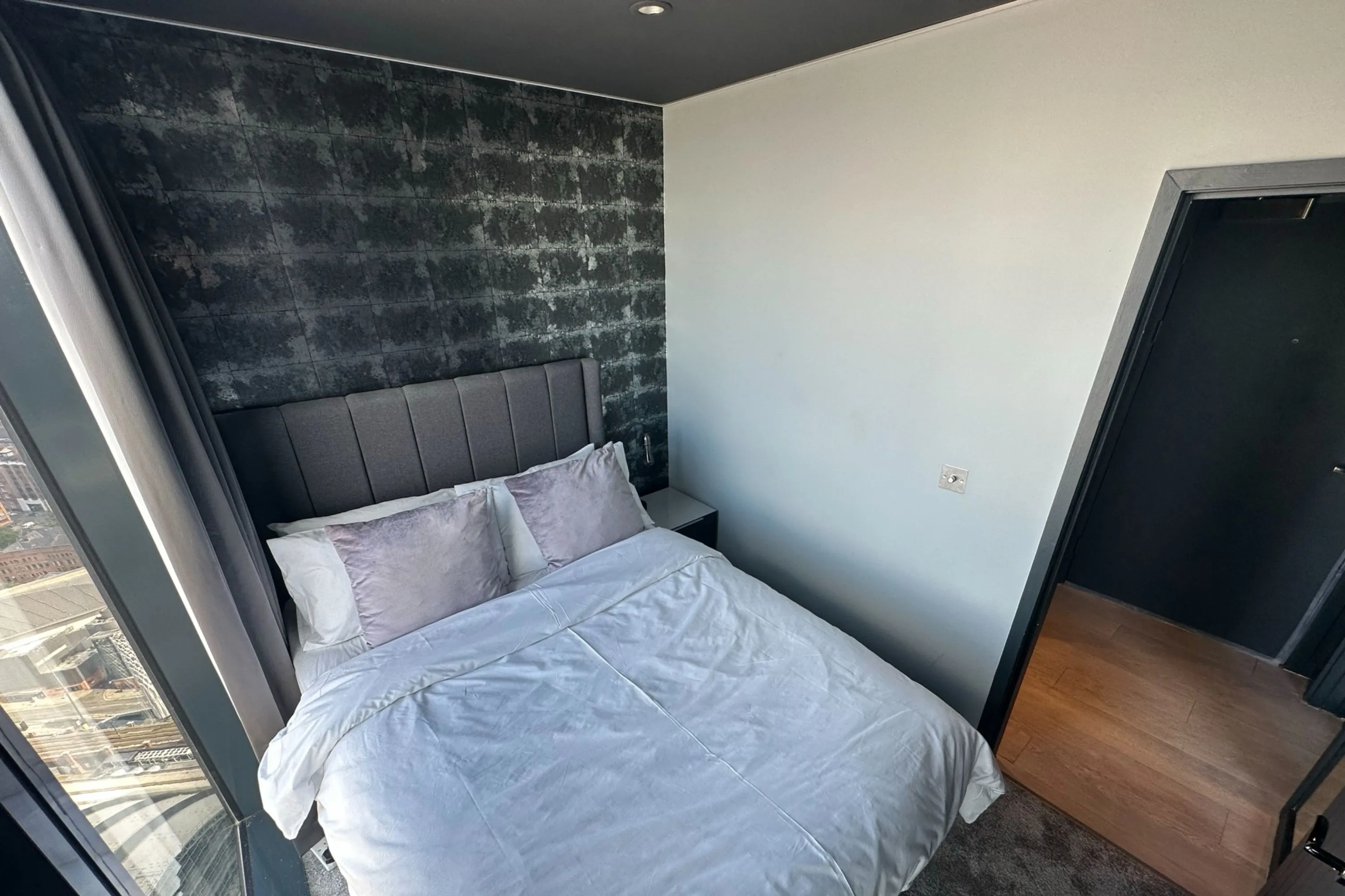 Flat 4401 Beetham Tower, 301 Deansgate, Manchester M3 4LQ