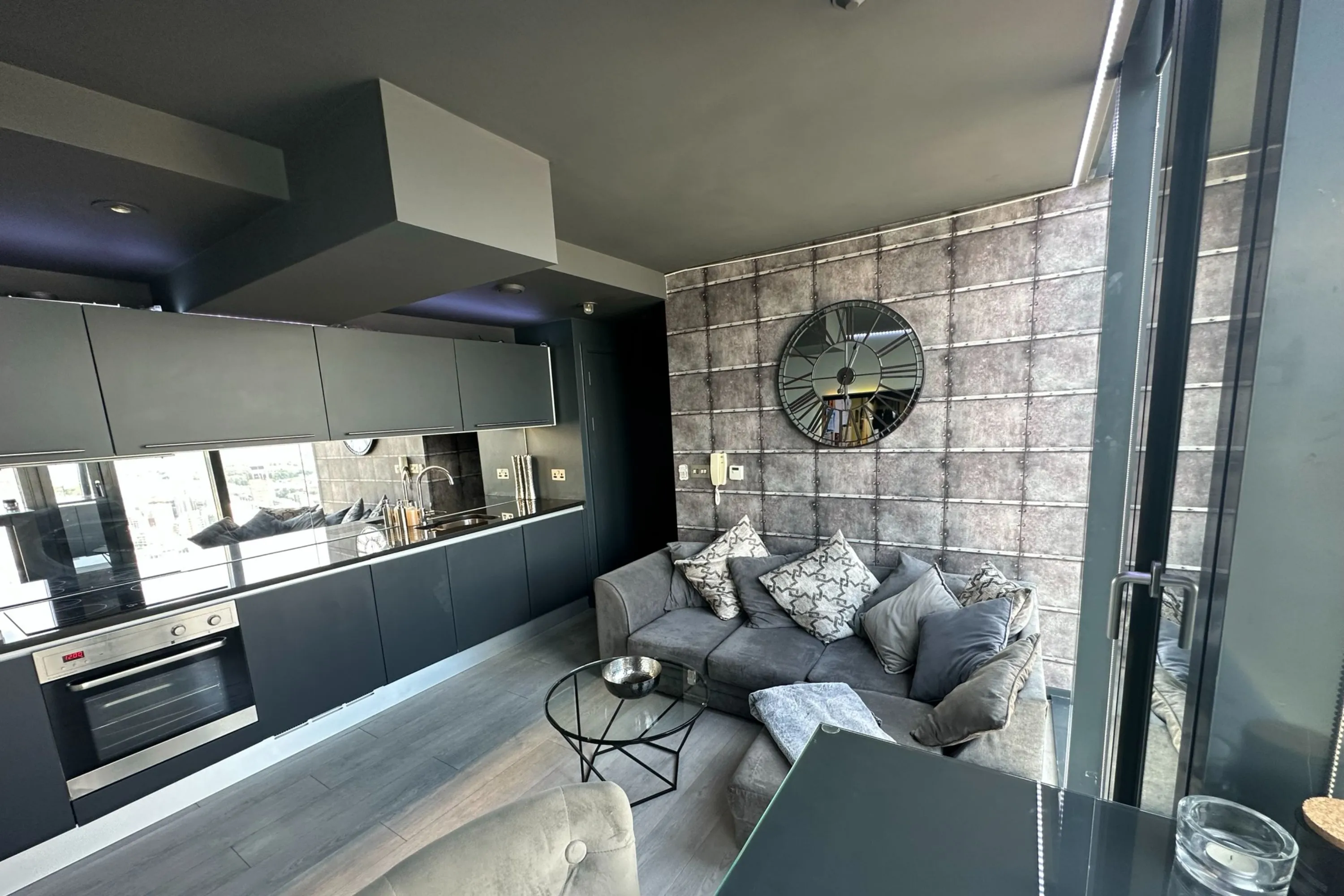 Flat 4401 Beetham Tower, 301 Deansgate, Manchester M3 4LQ
