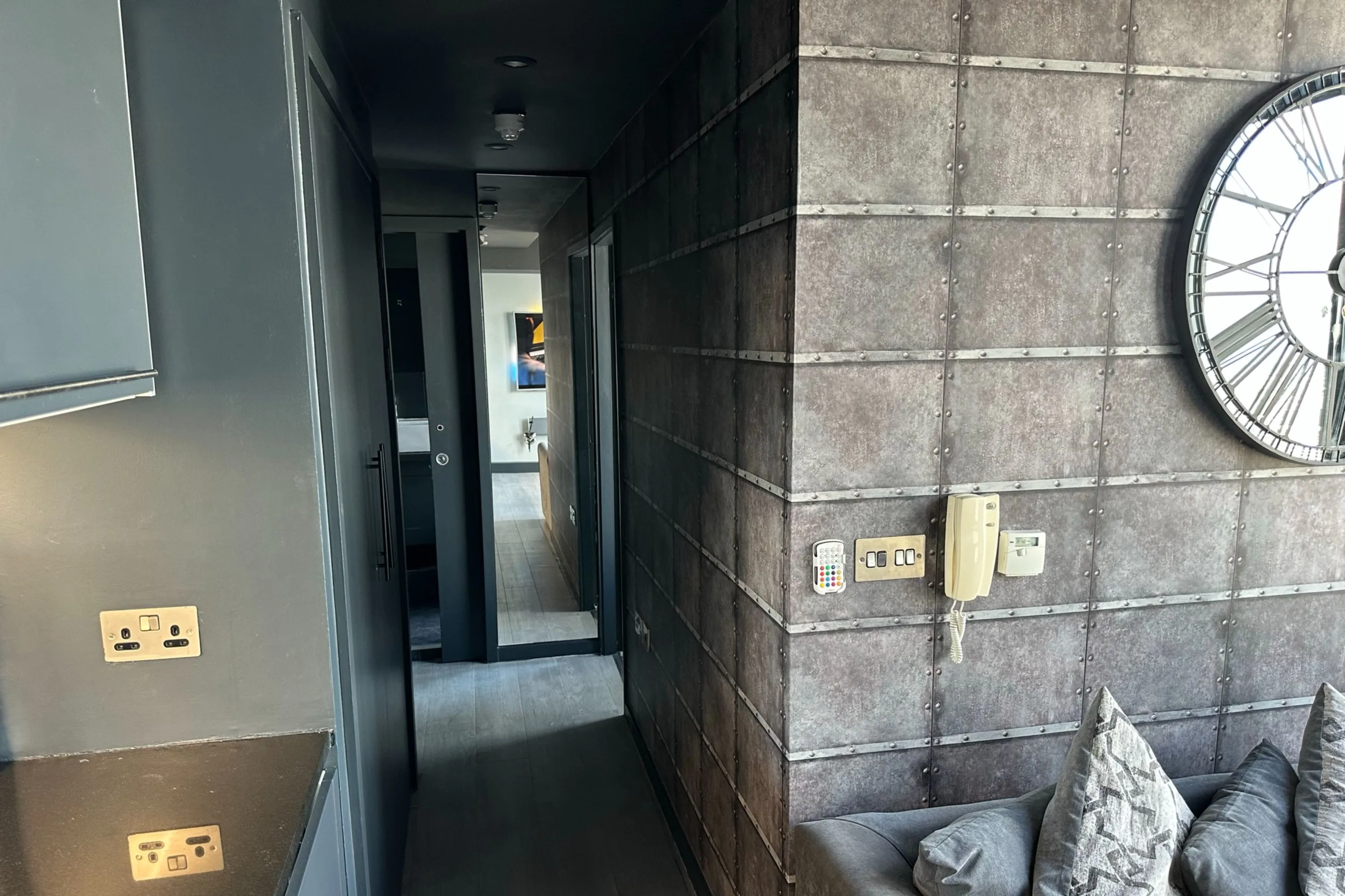 Flat 4401 Beetham Tower, 301 Deansgate, Manchester M3 4LQ