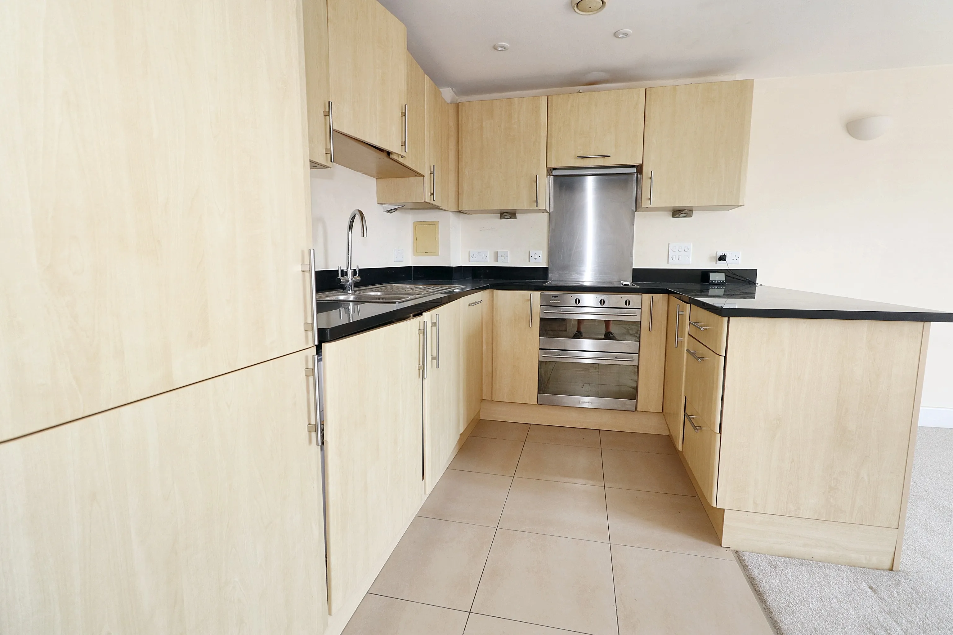 36 Flagstaff Court, Canterbury, Kent CT1 3HA