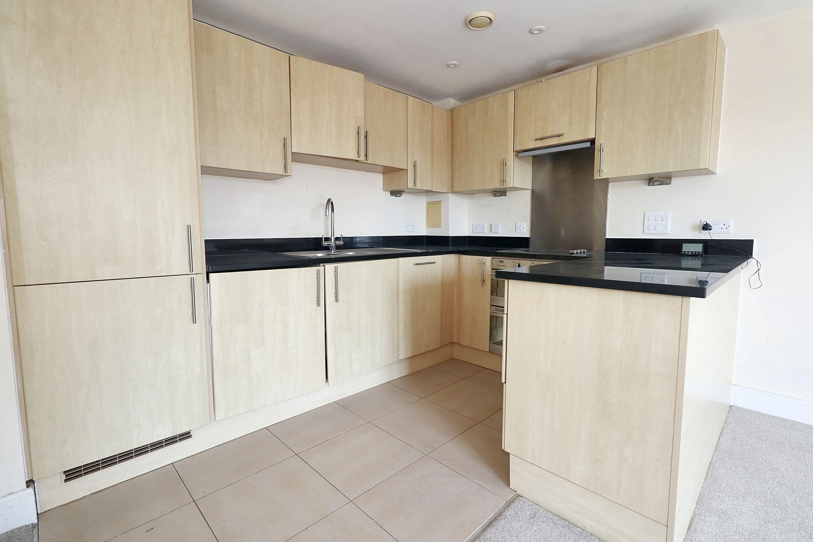 36 Flagstaff Court, Canterbury, Kent CT1 3HA