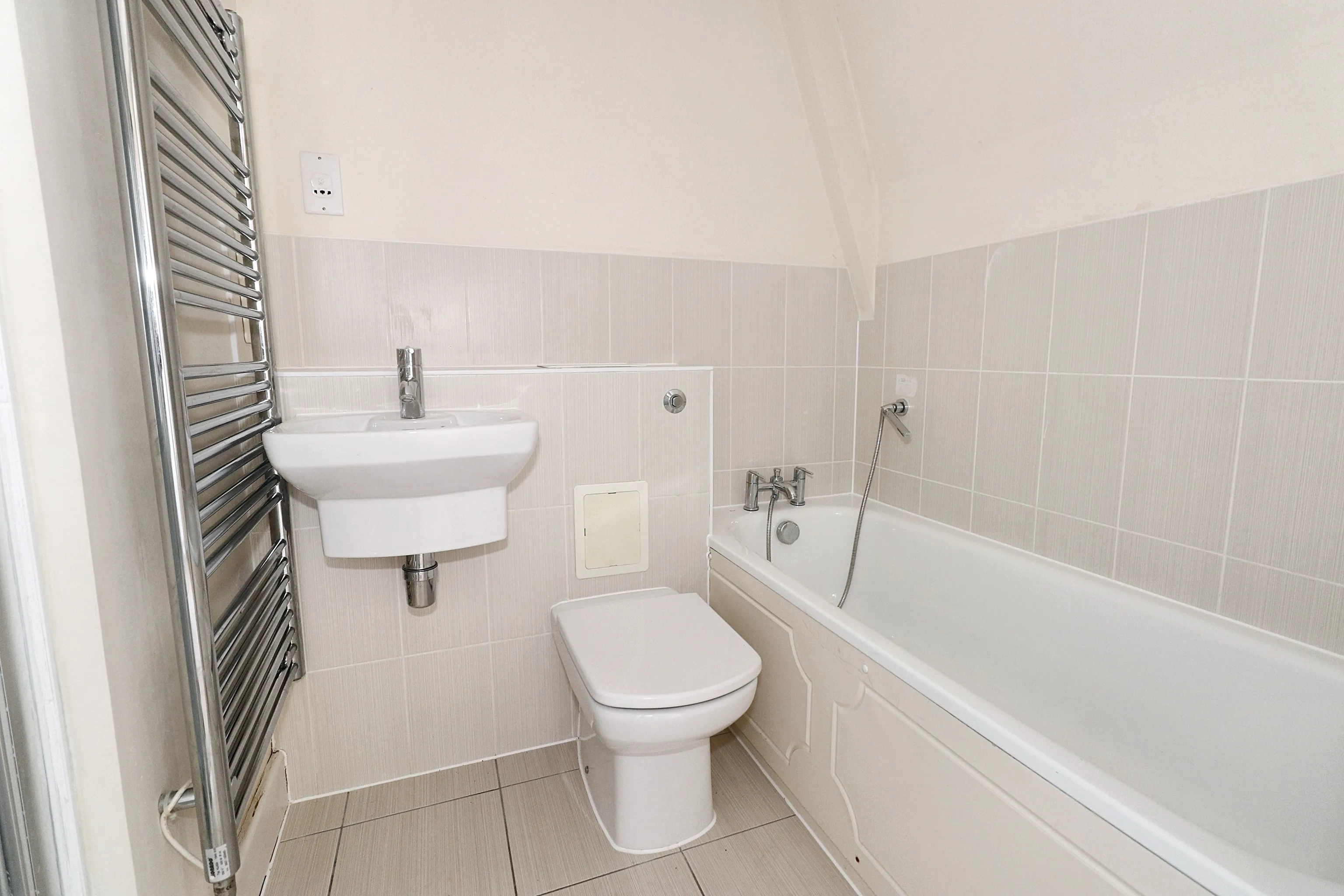36 Flagstaff Court, Canterbury, Kent CT1 3HA