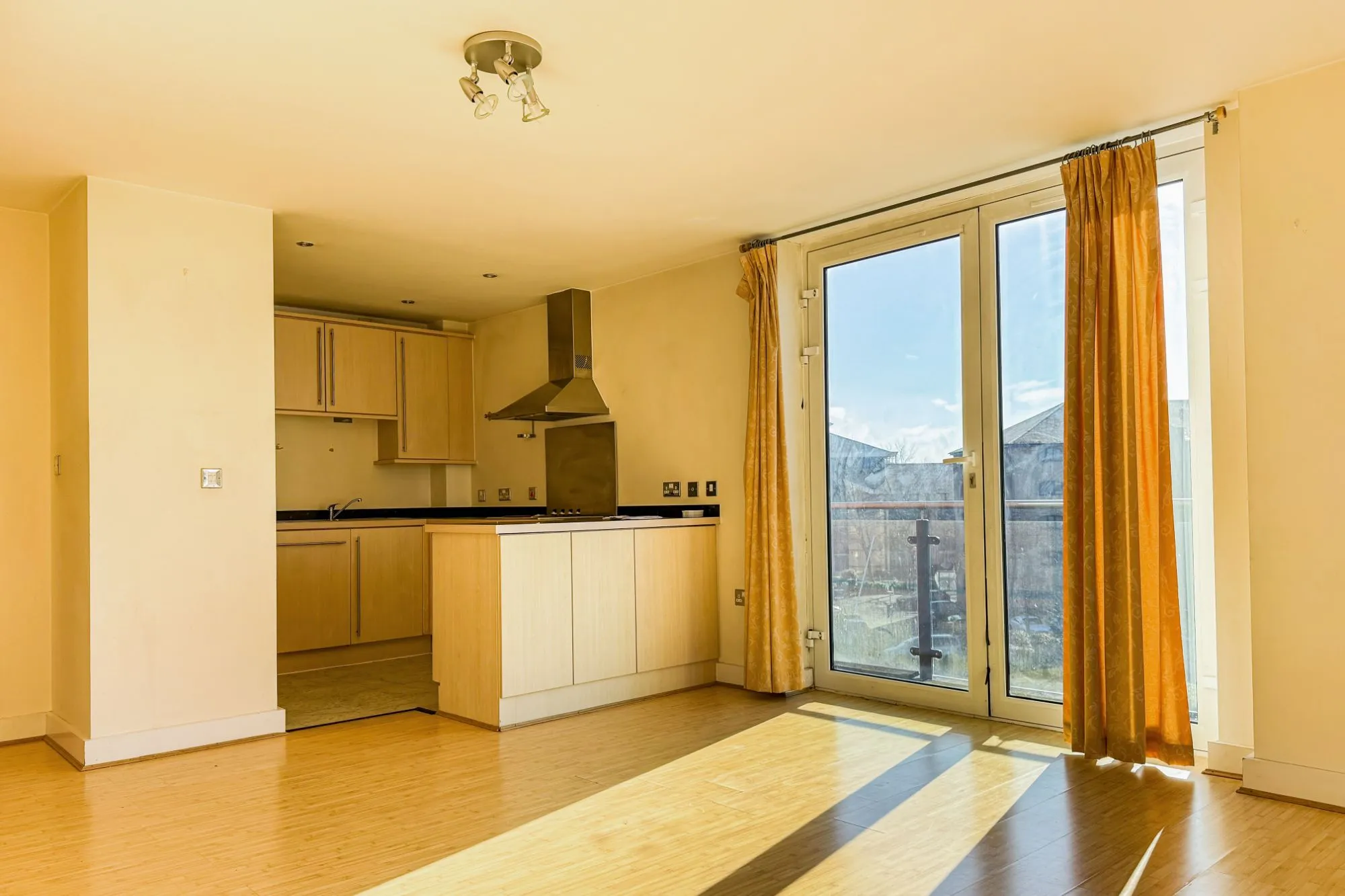 Flat 11, Ranger Court,  1 Ocean Way, Southampton,  SO14 3AG
