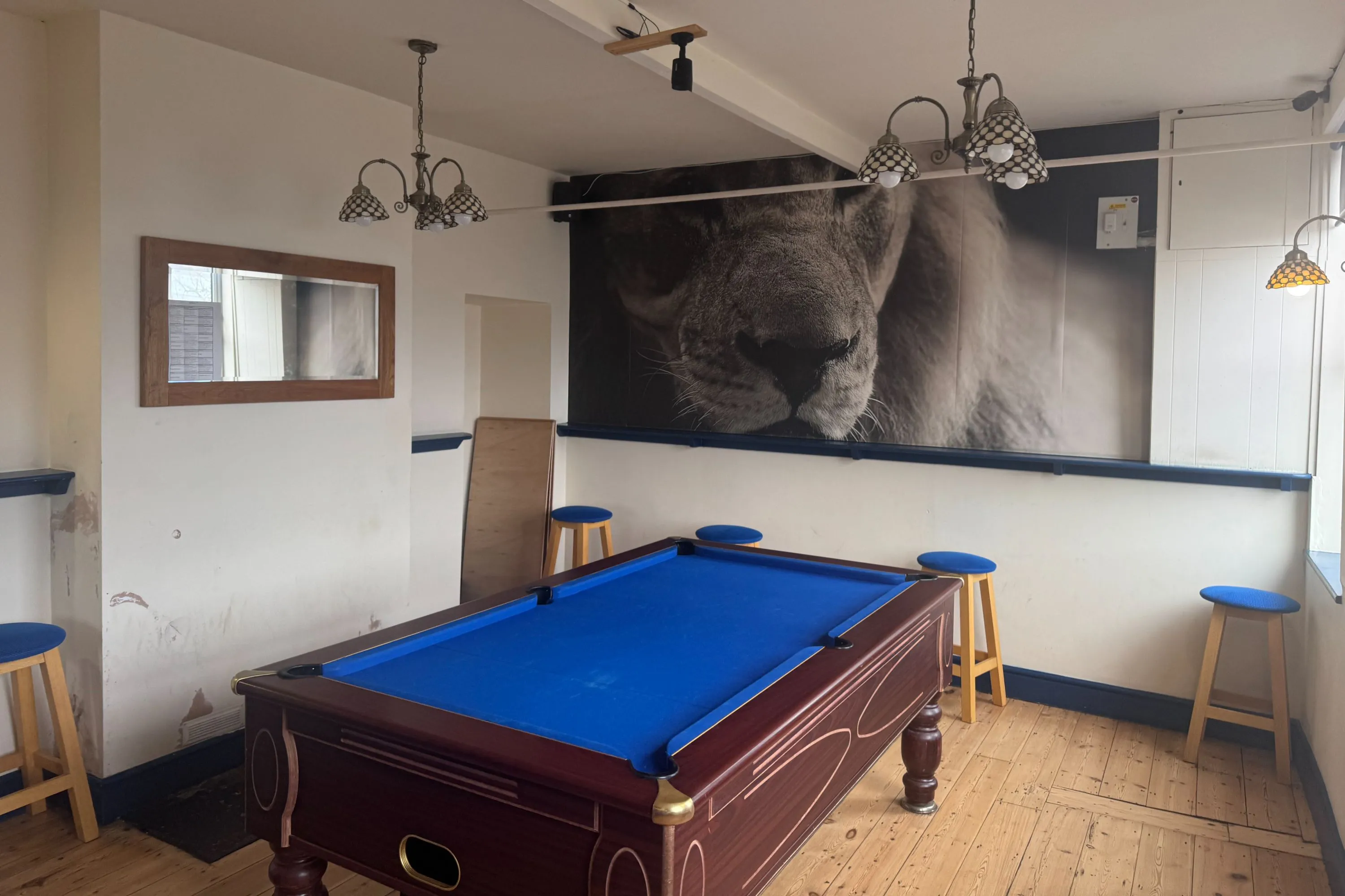 White Lion Public House, 20 Lower Farnham Road, Aldershot GU12 4EA