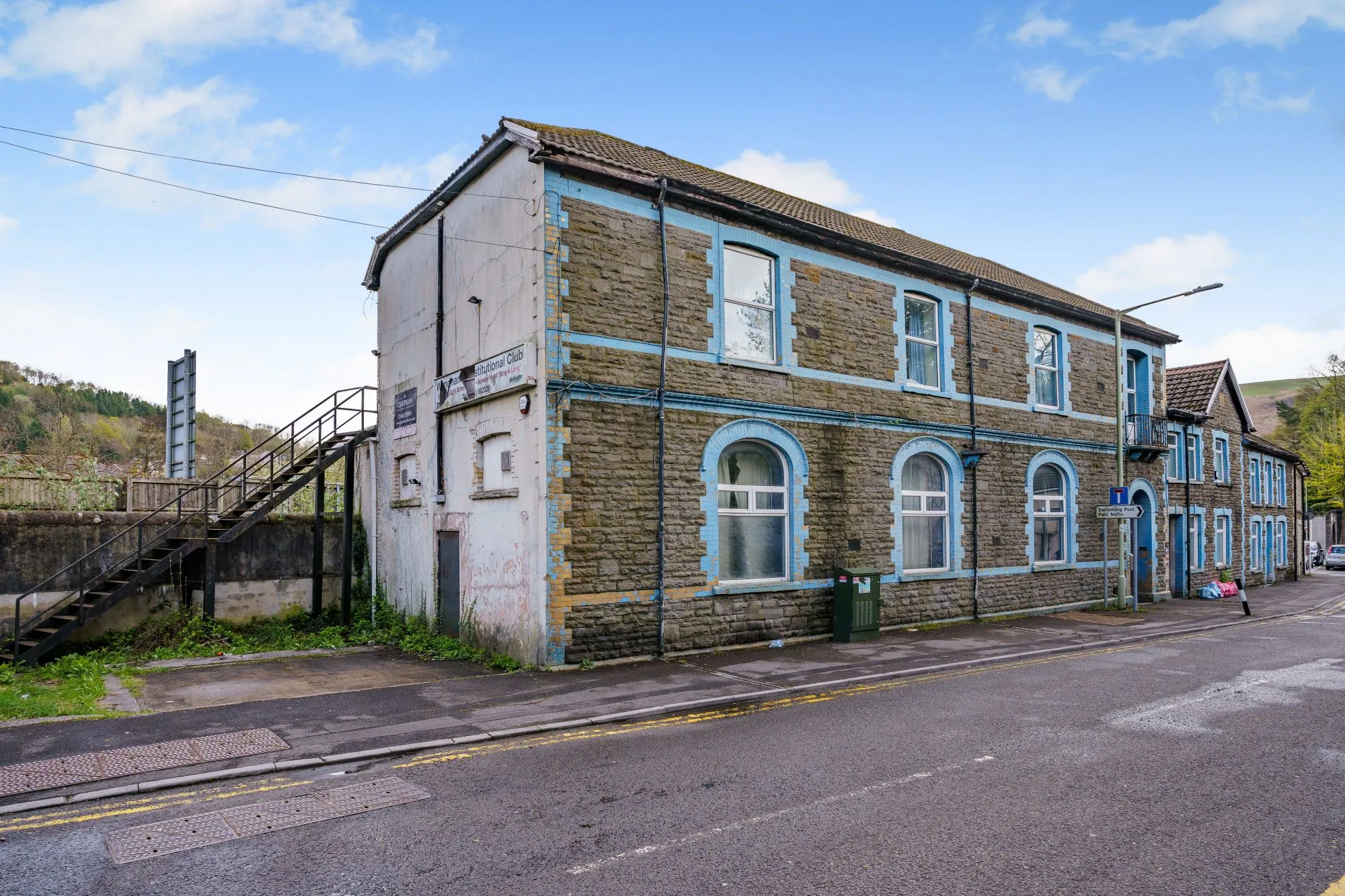 69 Cymmer Rd, Porth CF39 9BE