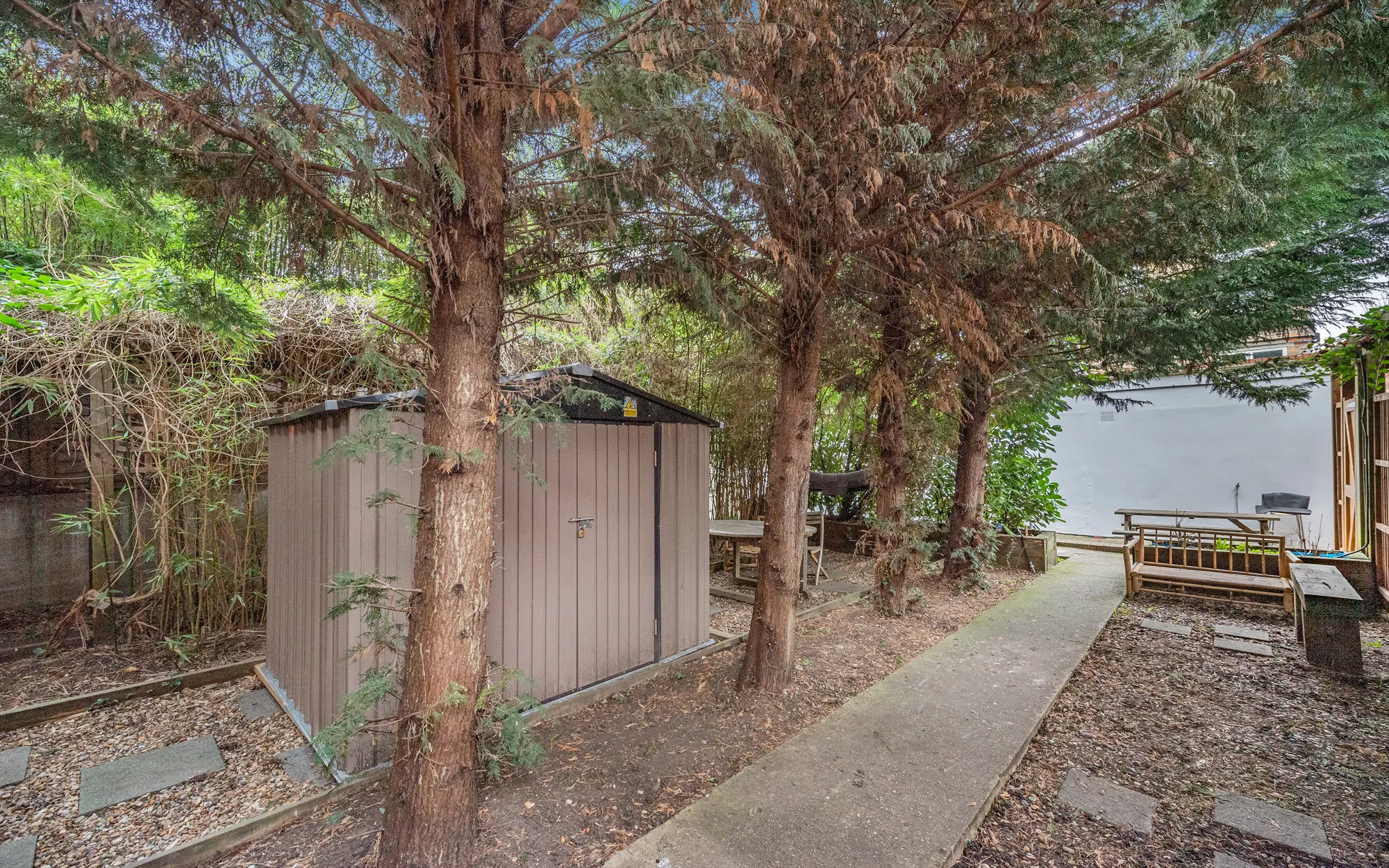 30 Chatsworth Road, Kilburn, London, NW2 4BS