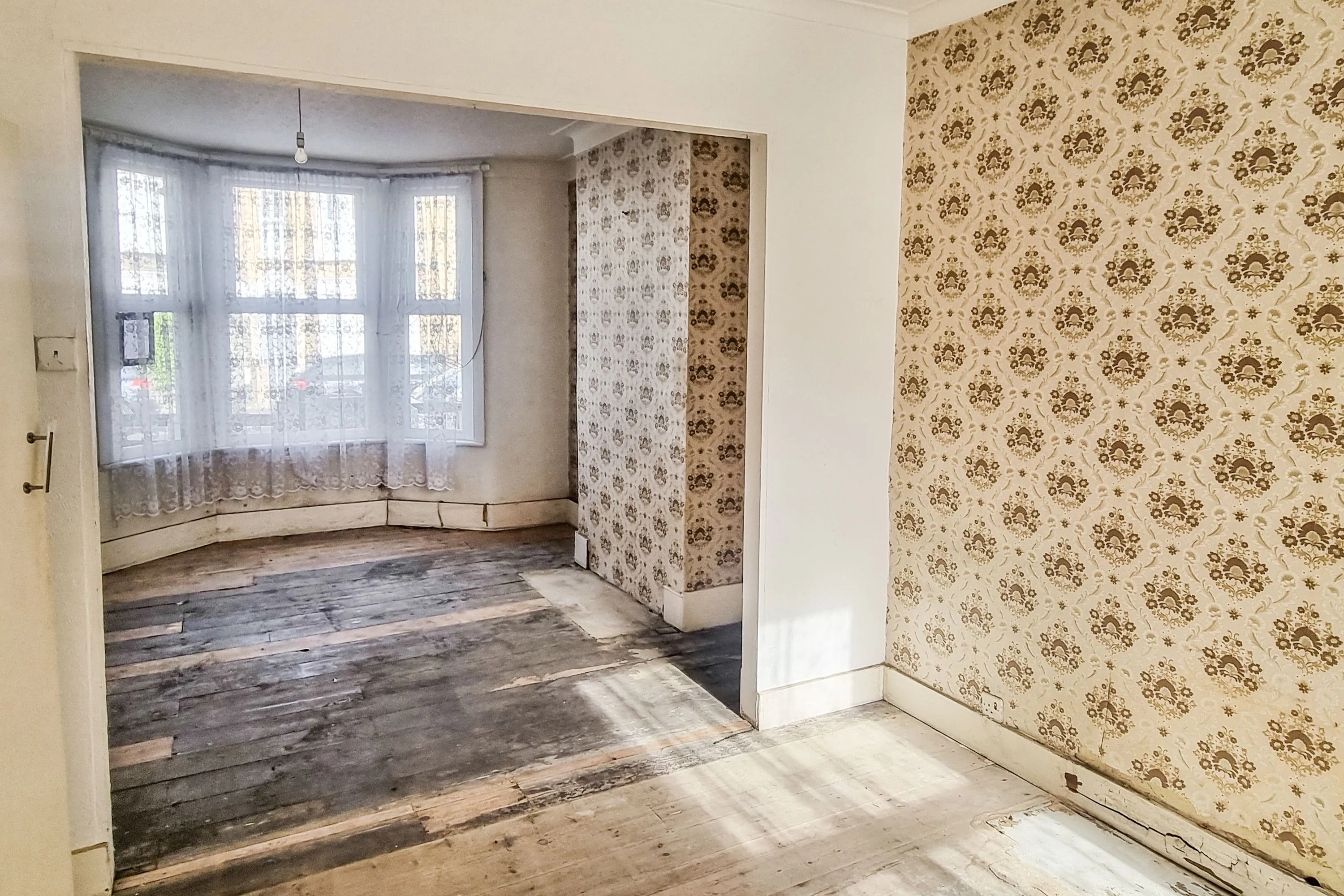 42 Greville Road, Walthamstow, London, E17 9HG