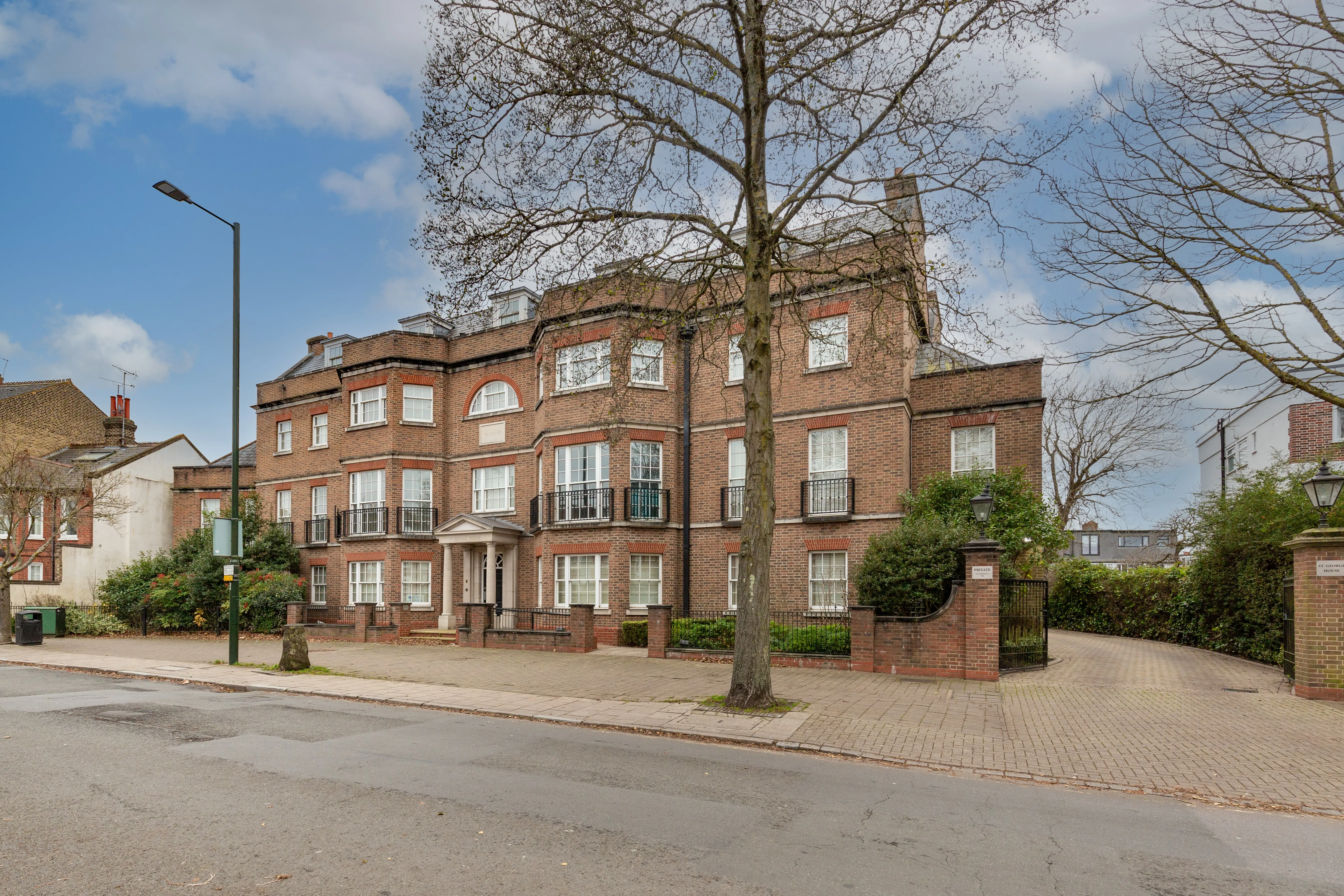 76 Crown Road, Twickenham, TW1 3EU