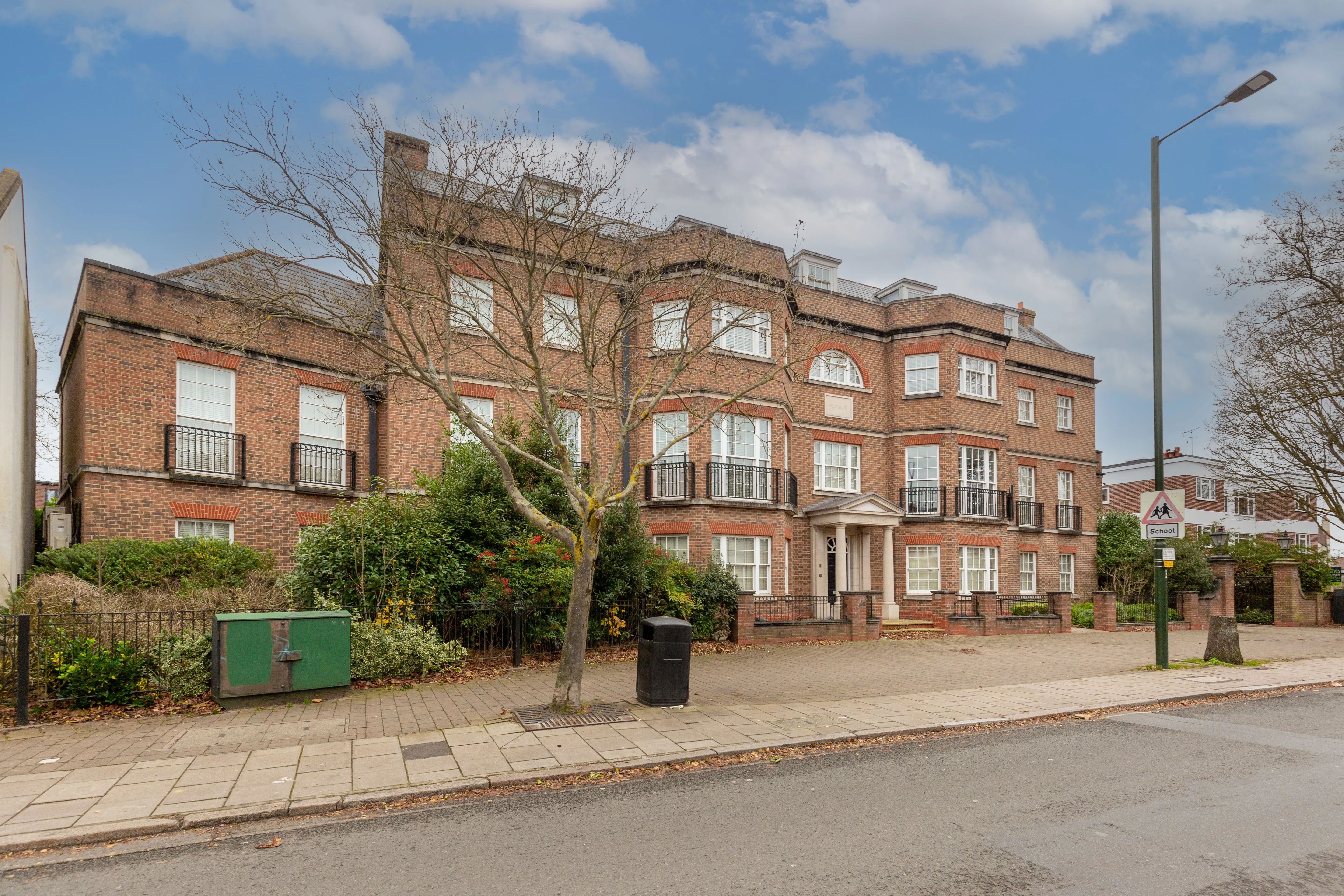 76 Crown Road, Twickenham, TW1 3EU