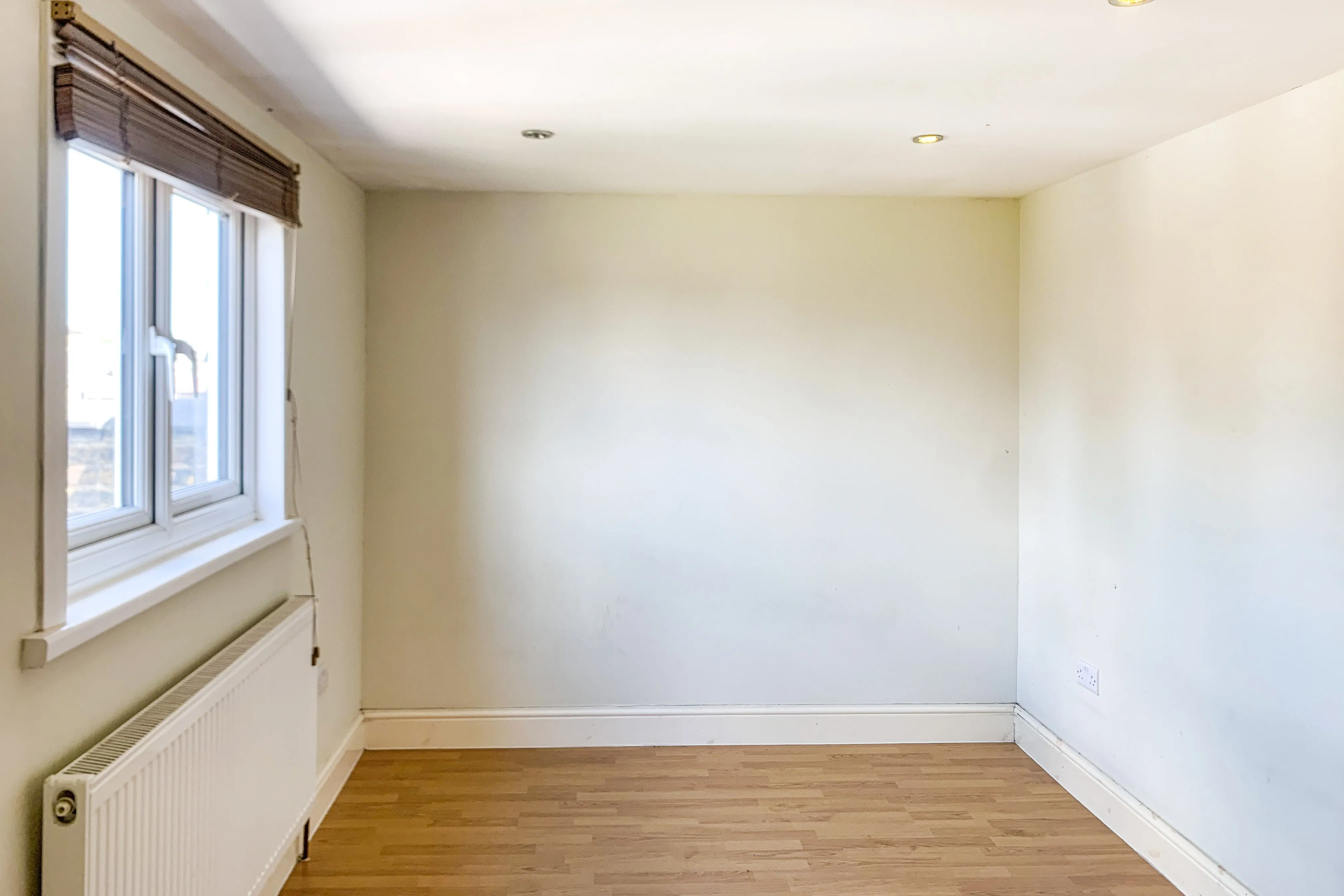 105 Coopers Lane, Leyton, London E10 5DG