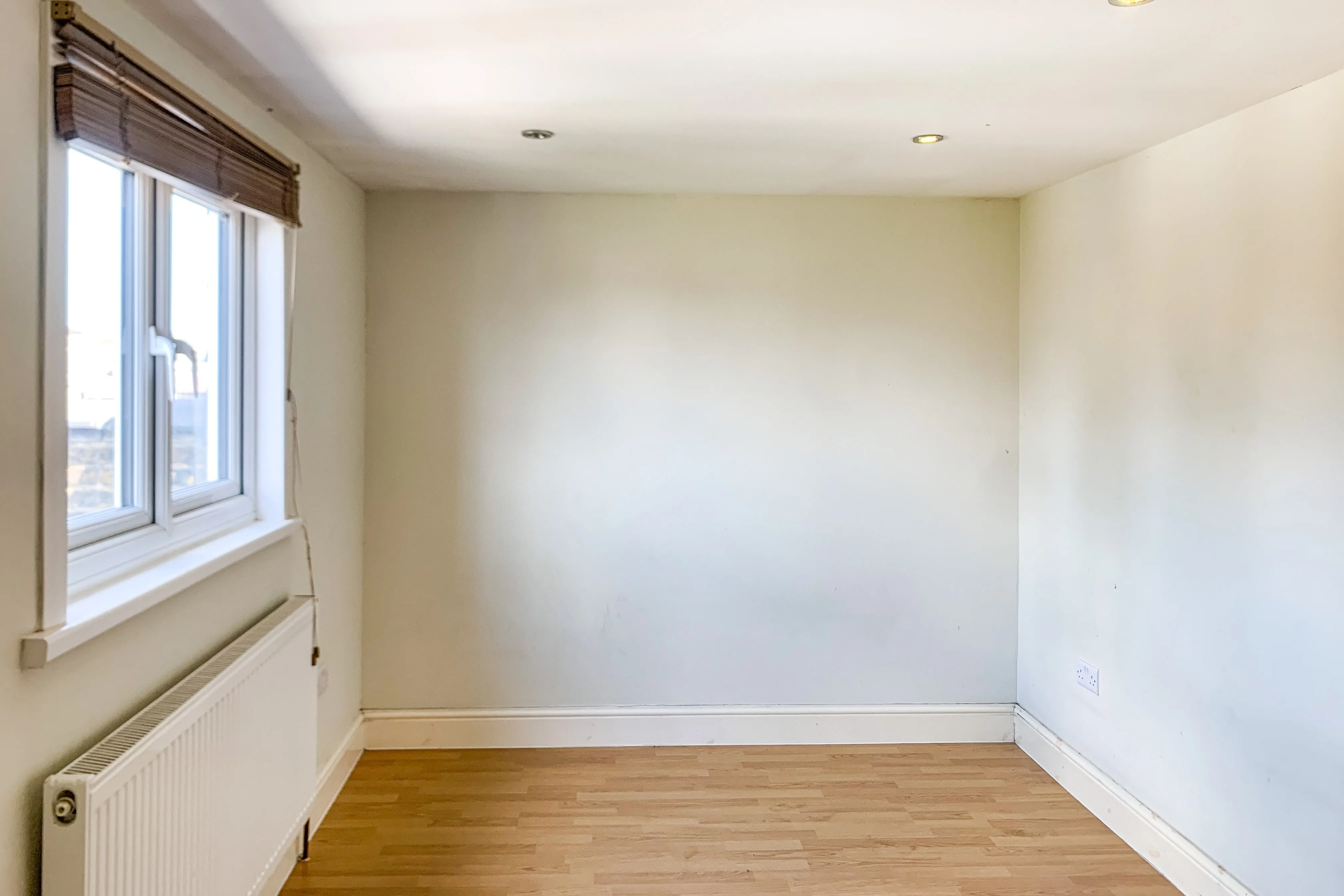 105 Coopers Lane, Leyton, London E10 5DG