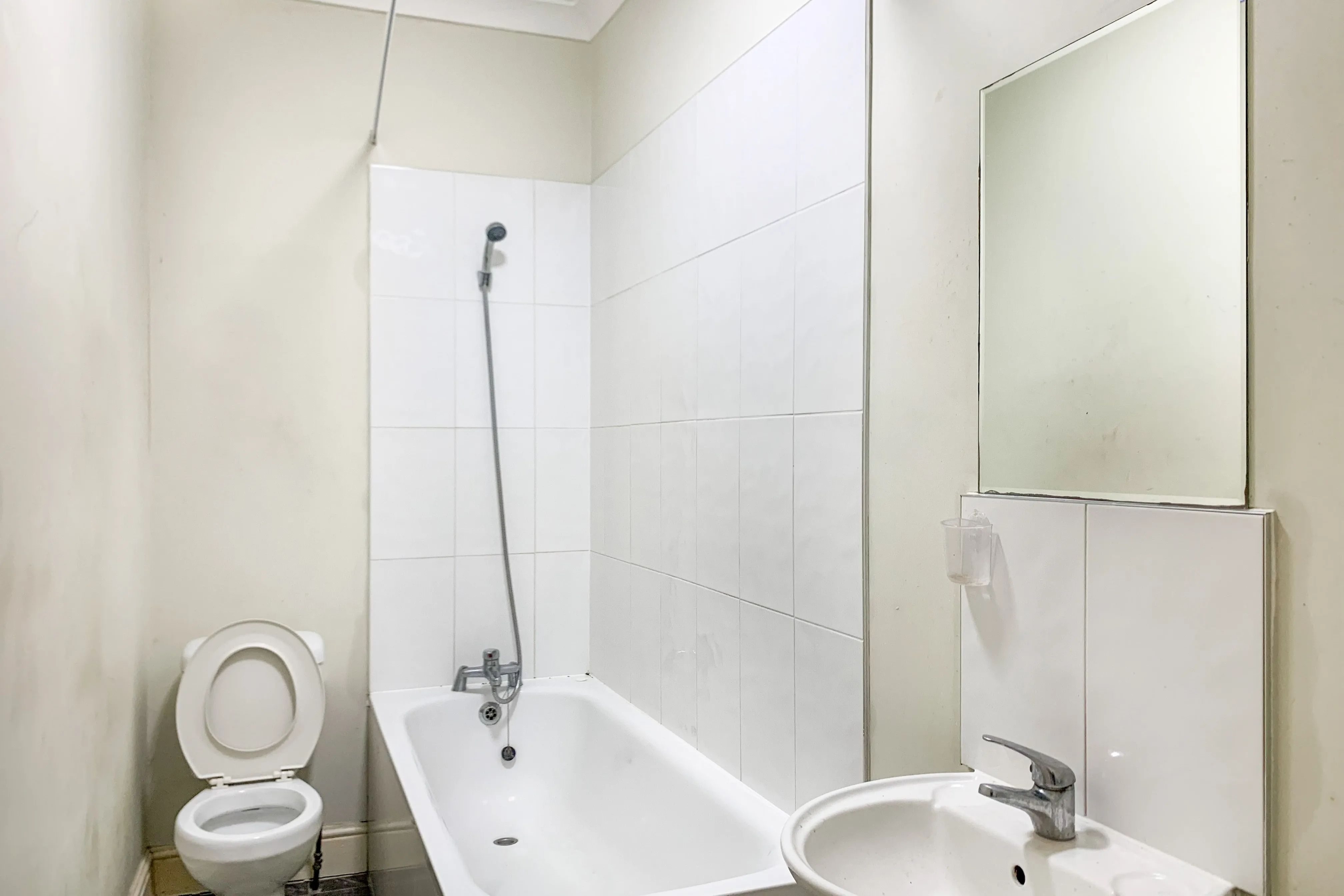 105 Coopers Lane, Leyton, London E10 5DG
