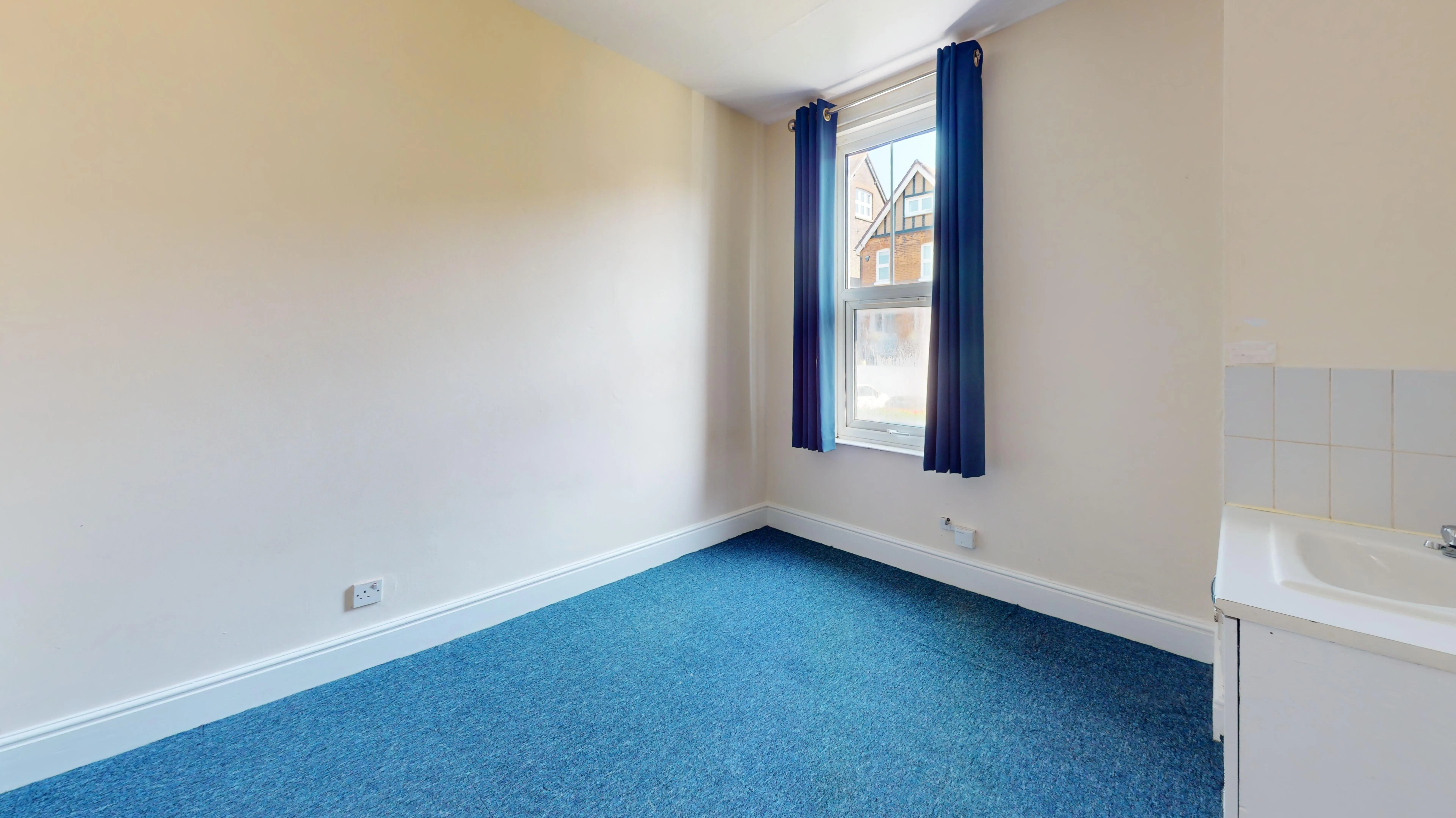 64 Chart Lane, Reigate, Surrey, RH2 7DZ