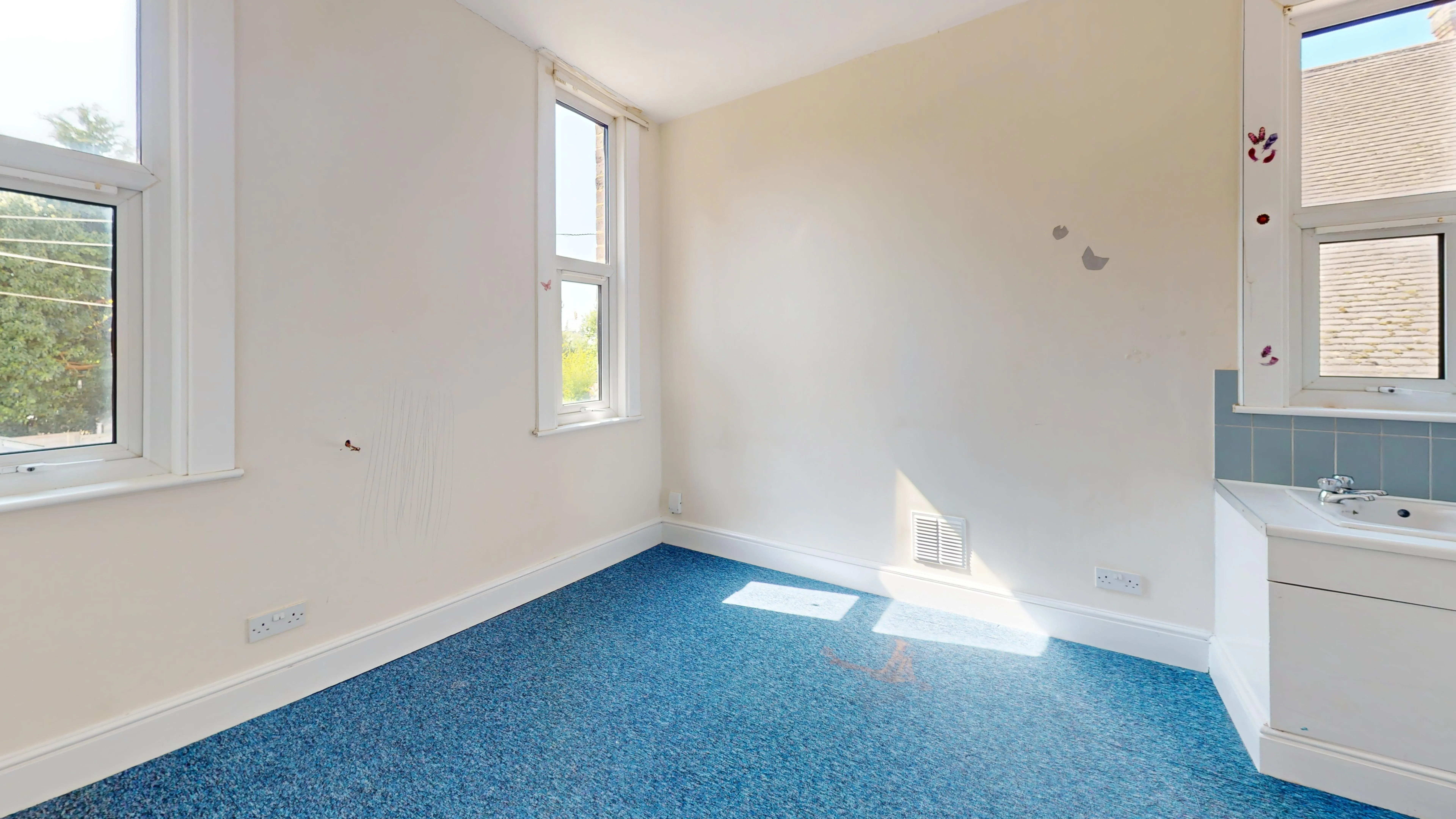 64 Chart Lane, Reigate, Surrey, RH2 7DZ