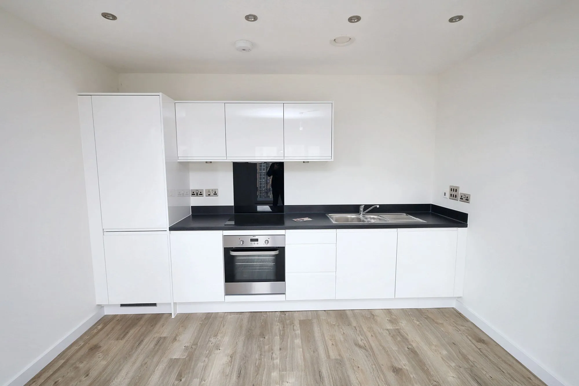 Flat 13, Denman House, 1 New Road, Feltham TW14 9AJ
